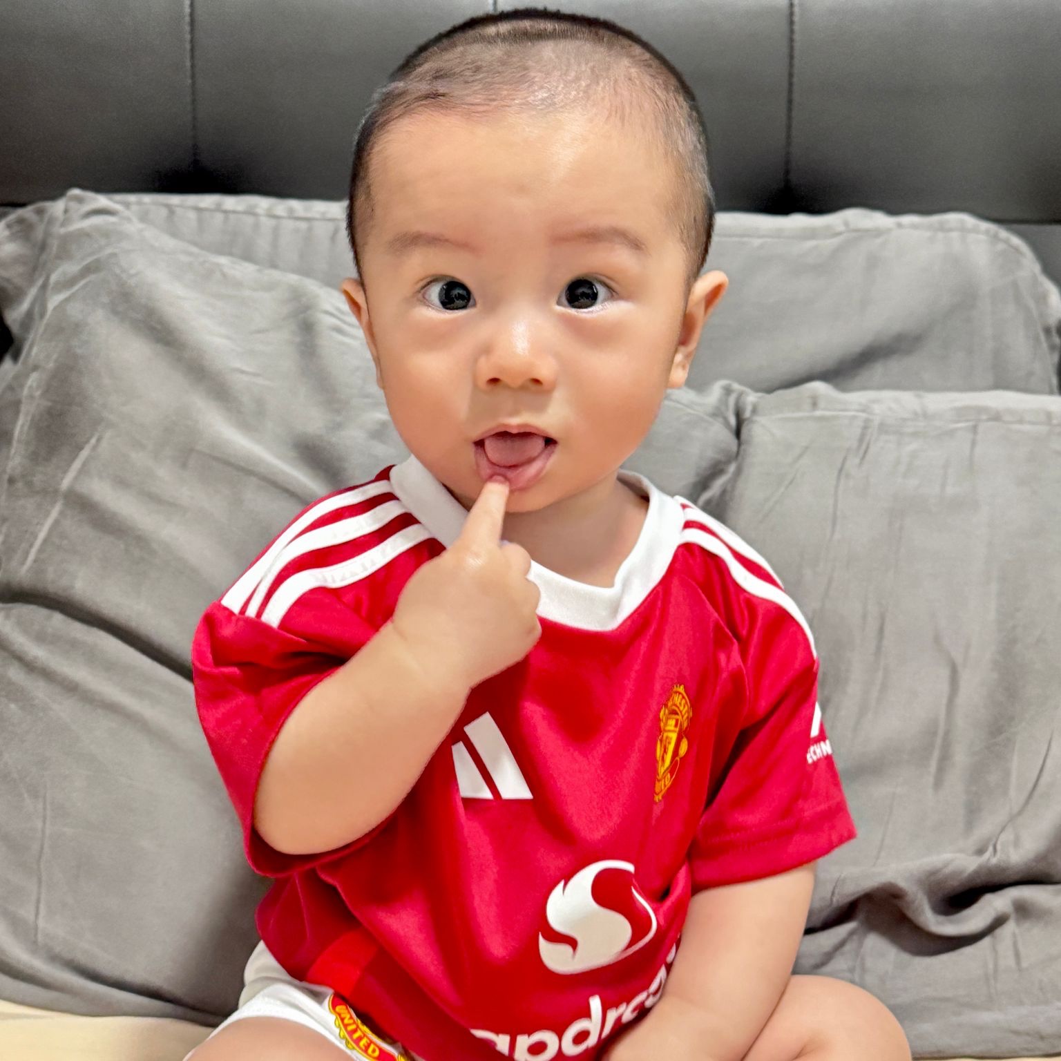 Adidas Manchester United 2024/25 Home Jersey Manchester United FC Red - KR Sizing (Non Marking Ver.) 착용 스타일