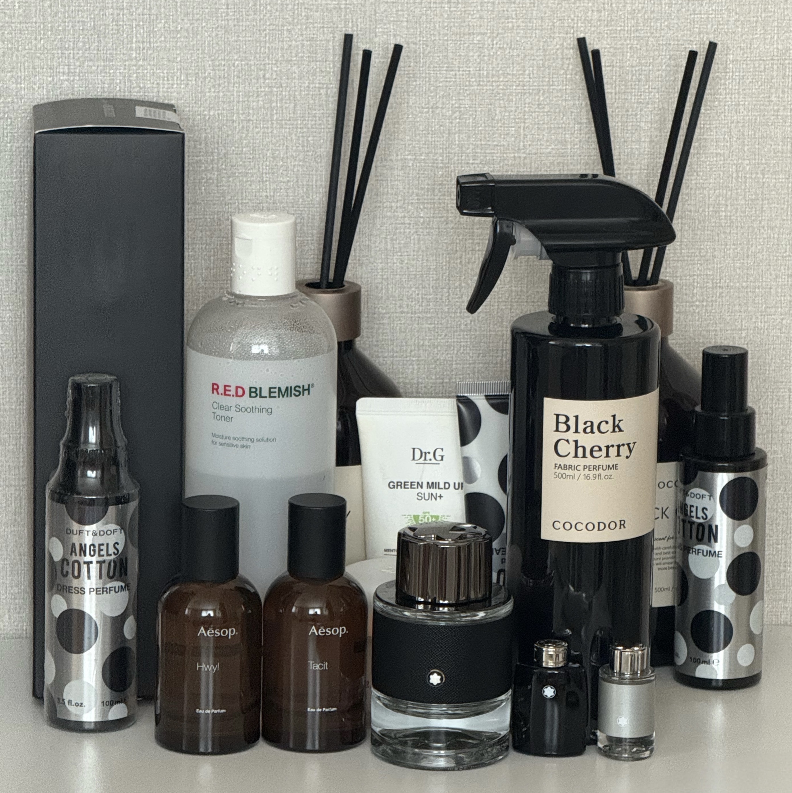 Aesop Hwyl Eau De Parfum 50ml, Aesop Tacit Eau De Parfum 50ml 착용 스타일