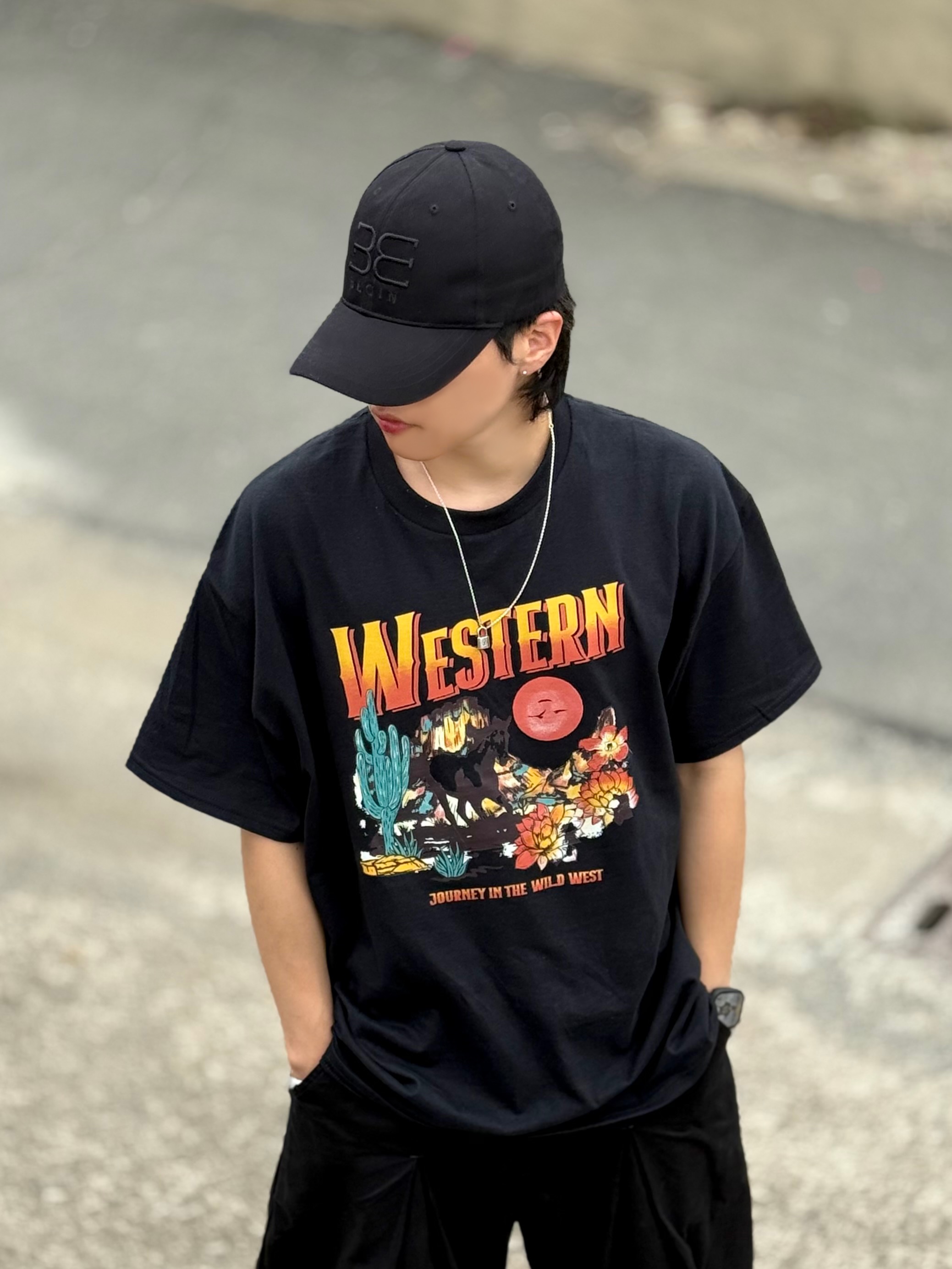 Gildan X American Collection Western T-Shirt Black, Jordan 1 Retro High OG Pollen 착용 스타일 - 6