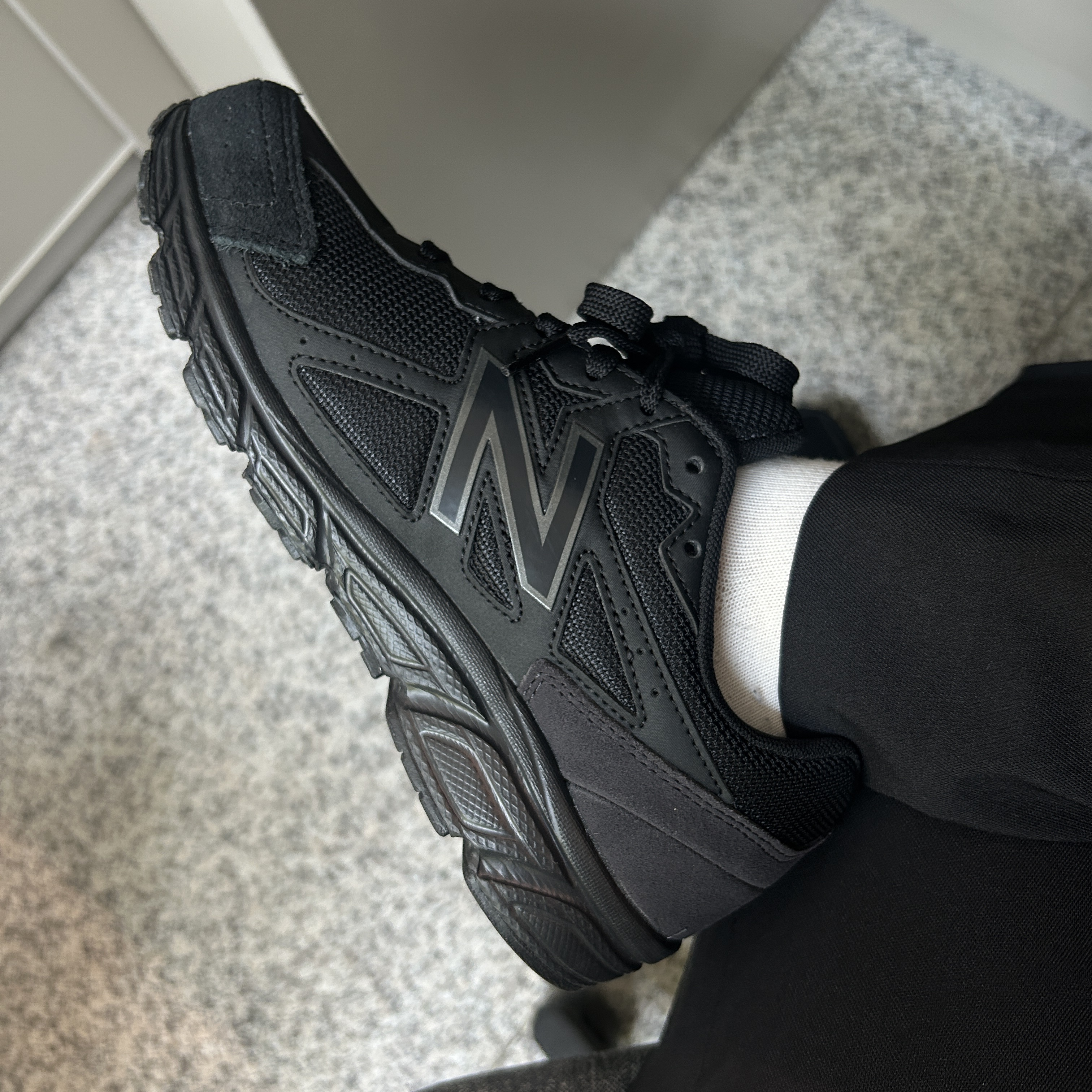 (W) New Balance 480v5 Black - 4E XXWide 착용 스타일