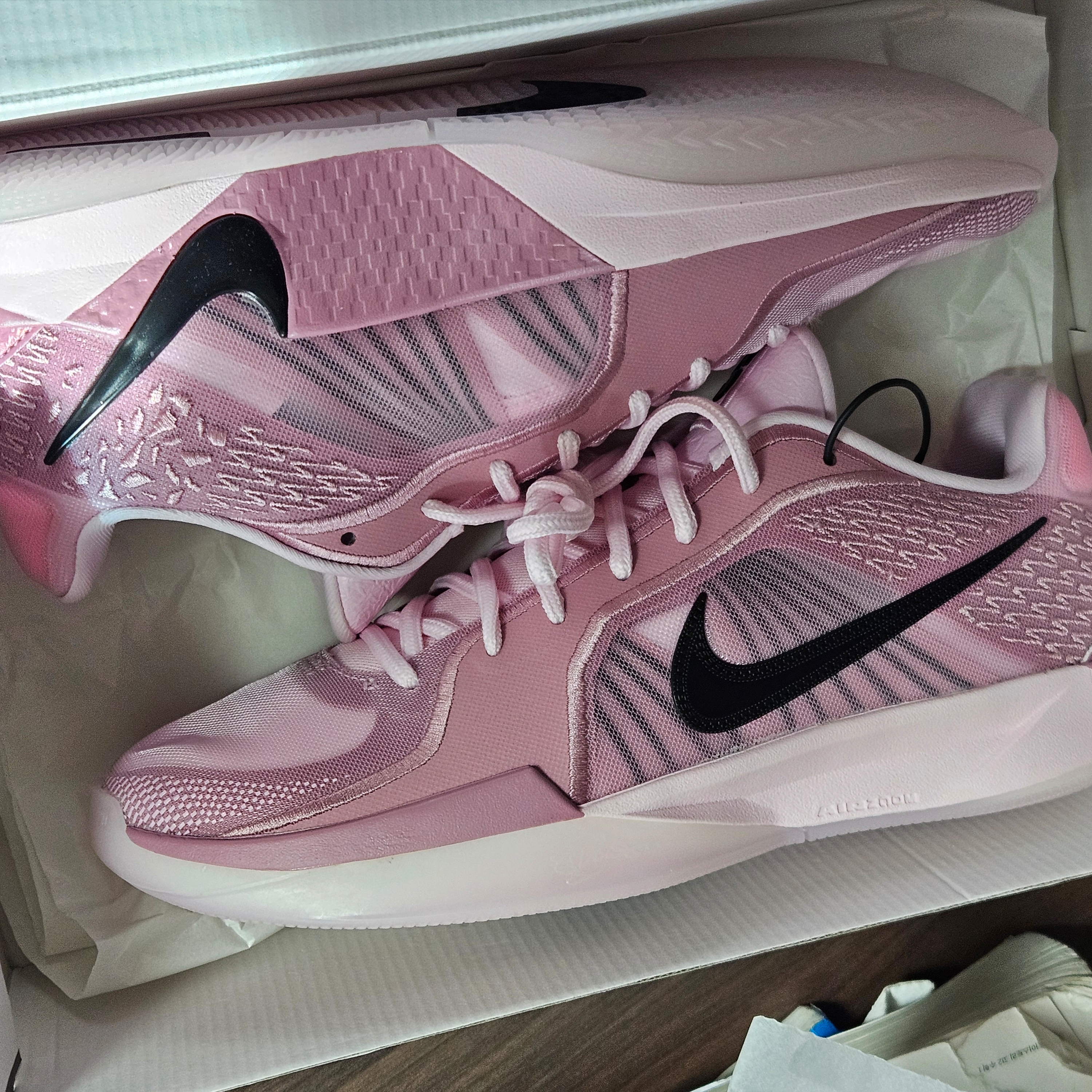 Nike Sabrina 2 EP Pink Foam Black 착용 스타일