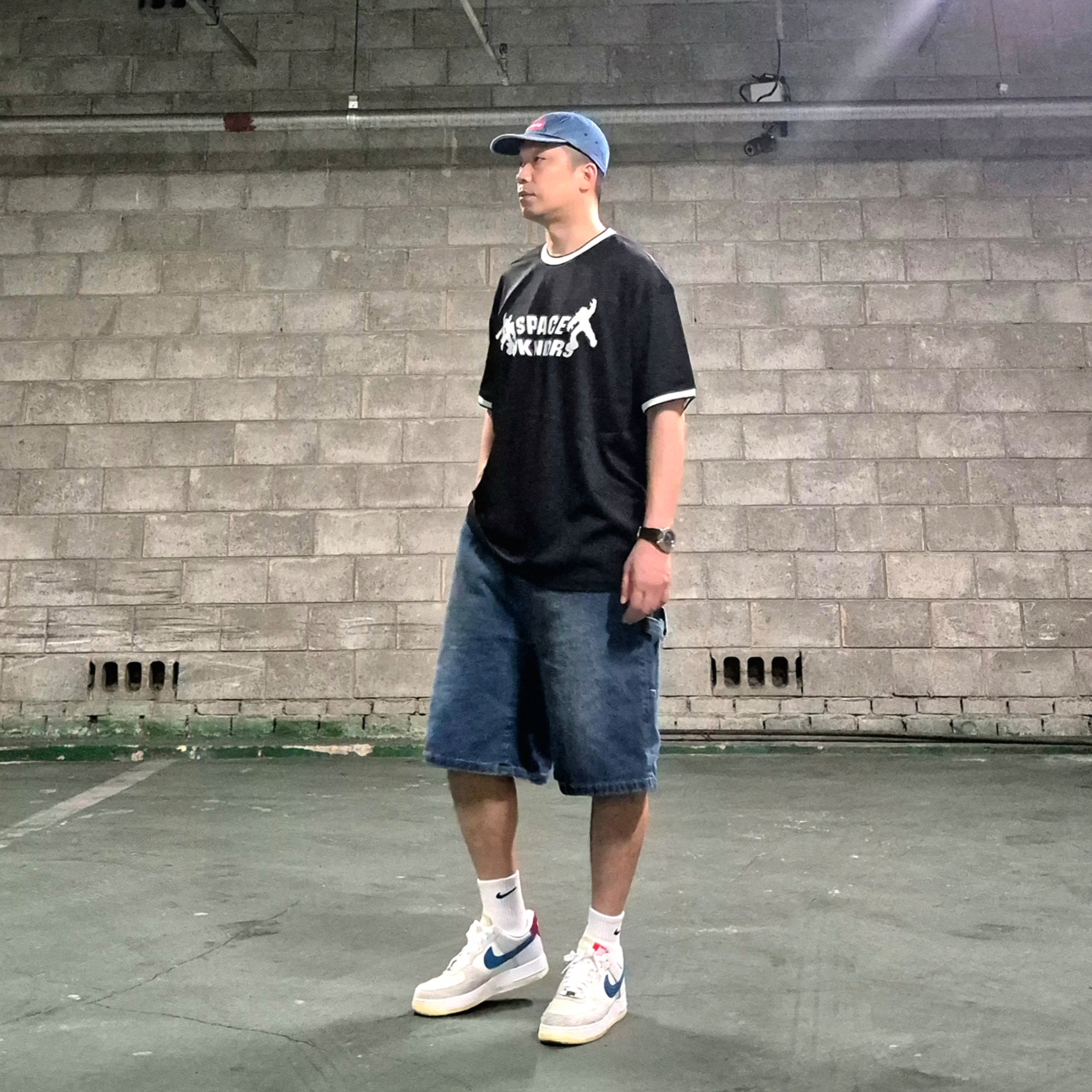 Nike x Undefeated Air Force 1 Low SP 5 On It, Casio G-Shock GM-2100-1A 착용 스타일 - 2
