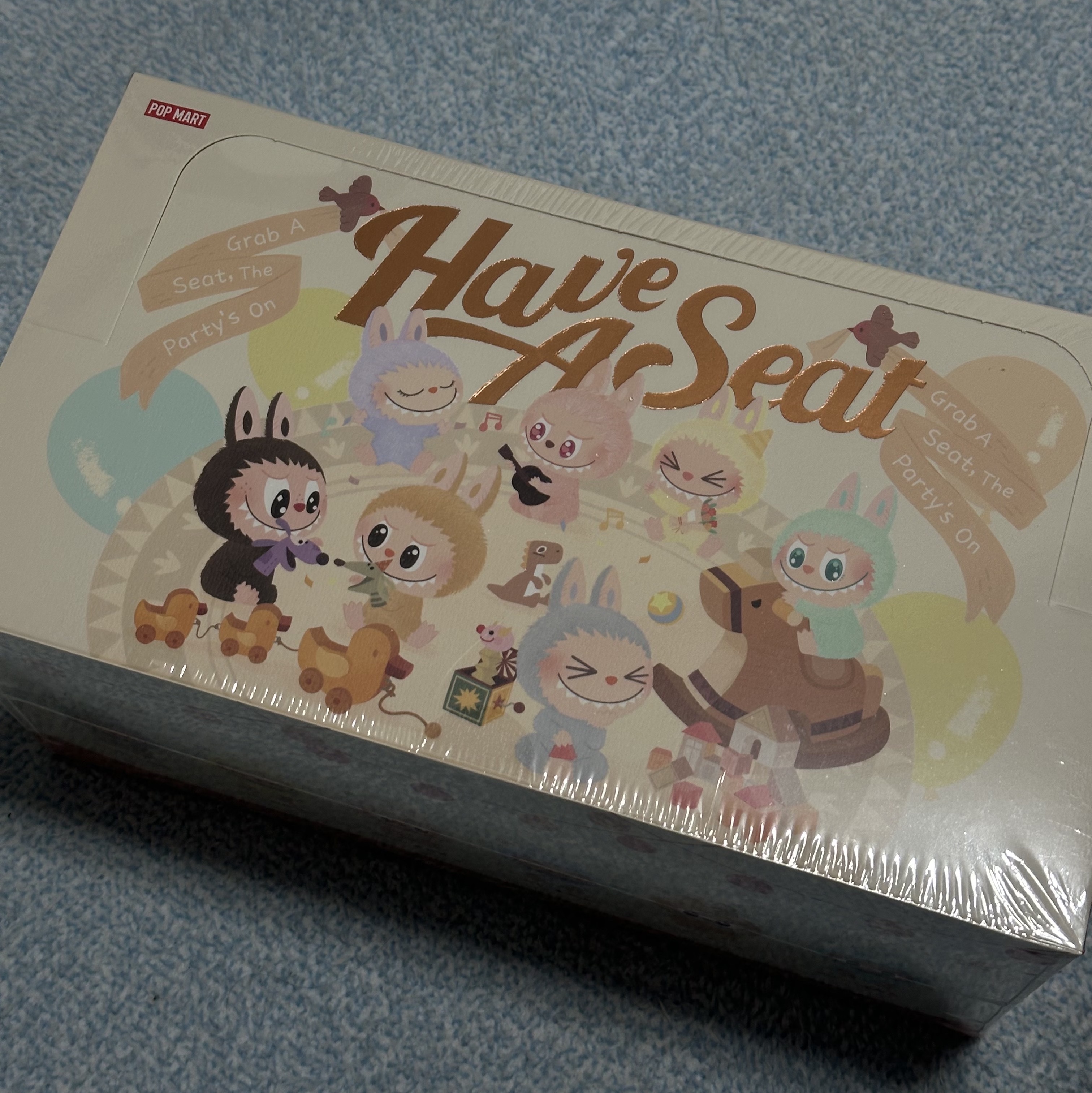 Pop Mart Labubu Let's Play Together Doll Series Sealed Case (6 Blind Boxes) 착용 스타일 - 1