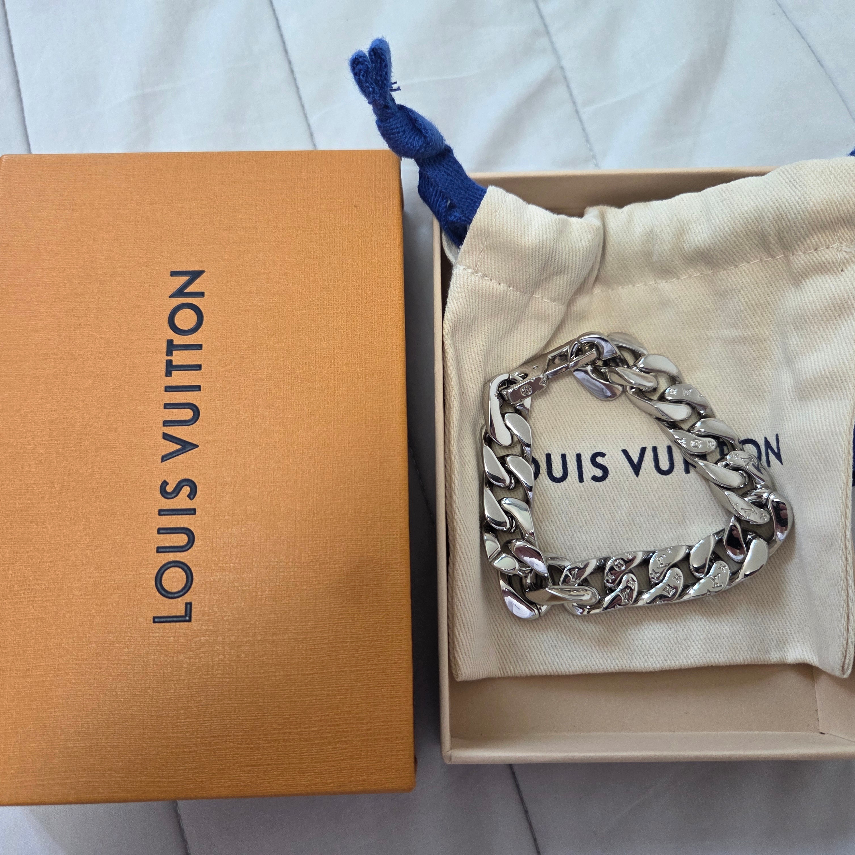 Louis Vuitton LV Chain Links Bracelet Silver 착용 스타일