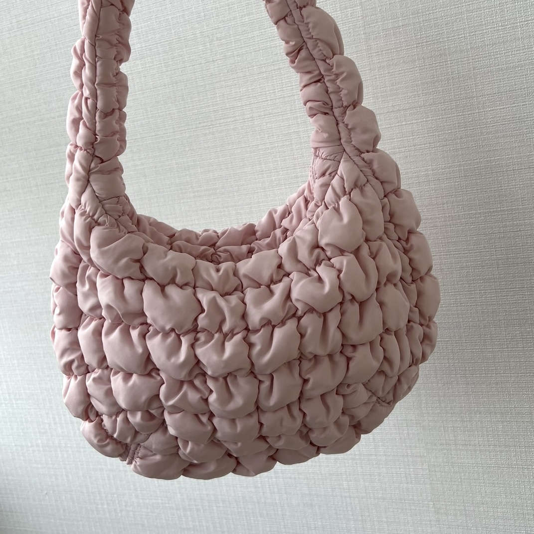 COS Quilted Mini Bag Light Pink 착용 스타일