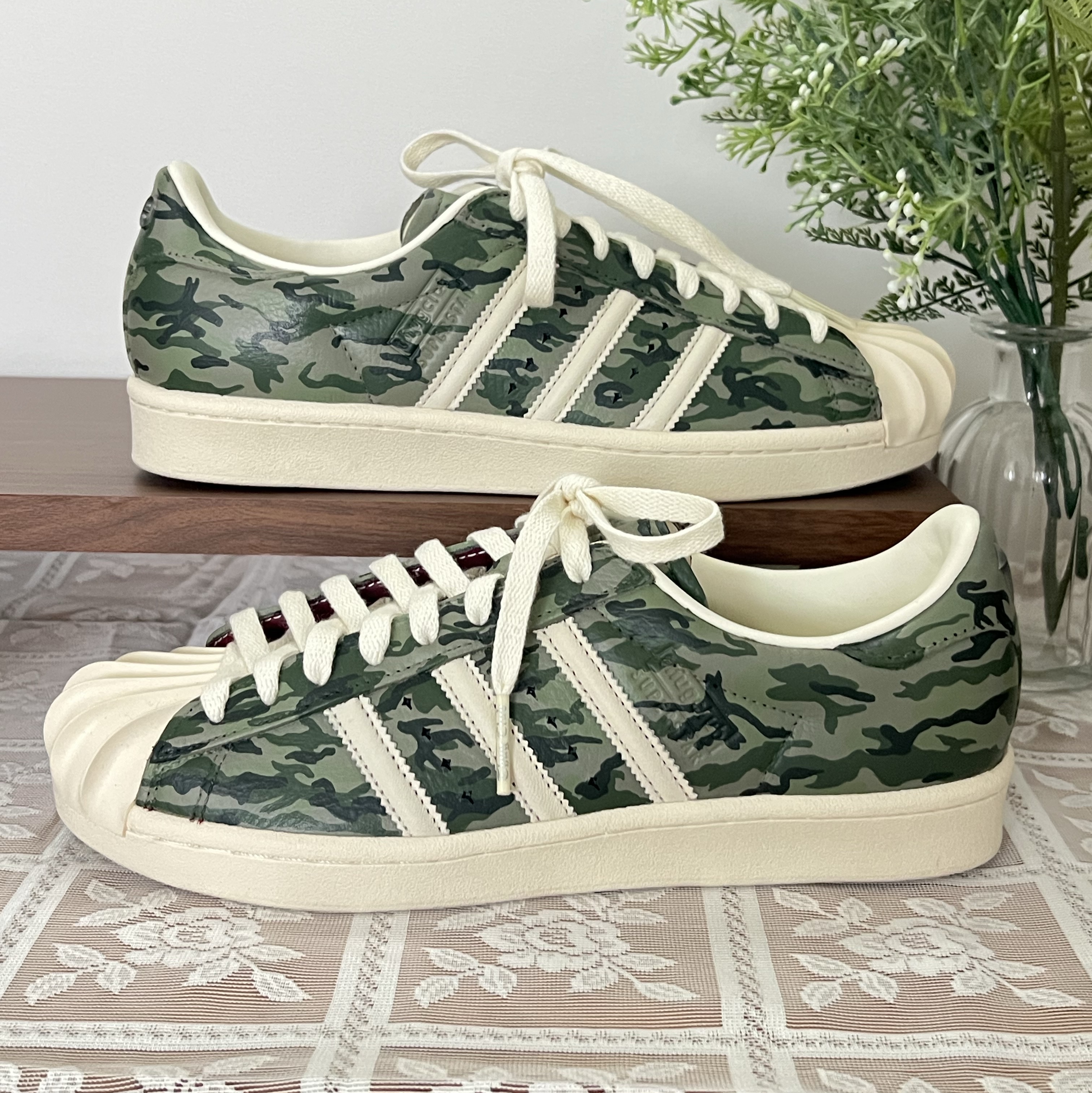 Adidas x Thug Club Superstar Vintage Collegiate Burgundy Cream White 착용 스타일 - 2