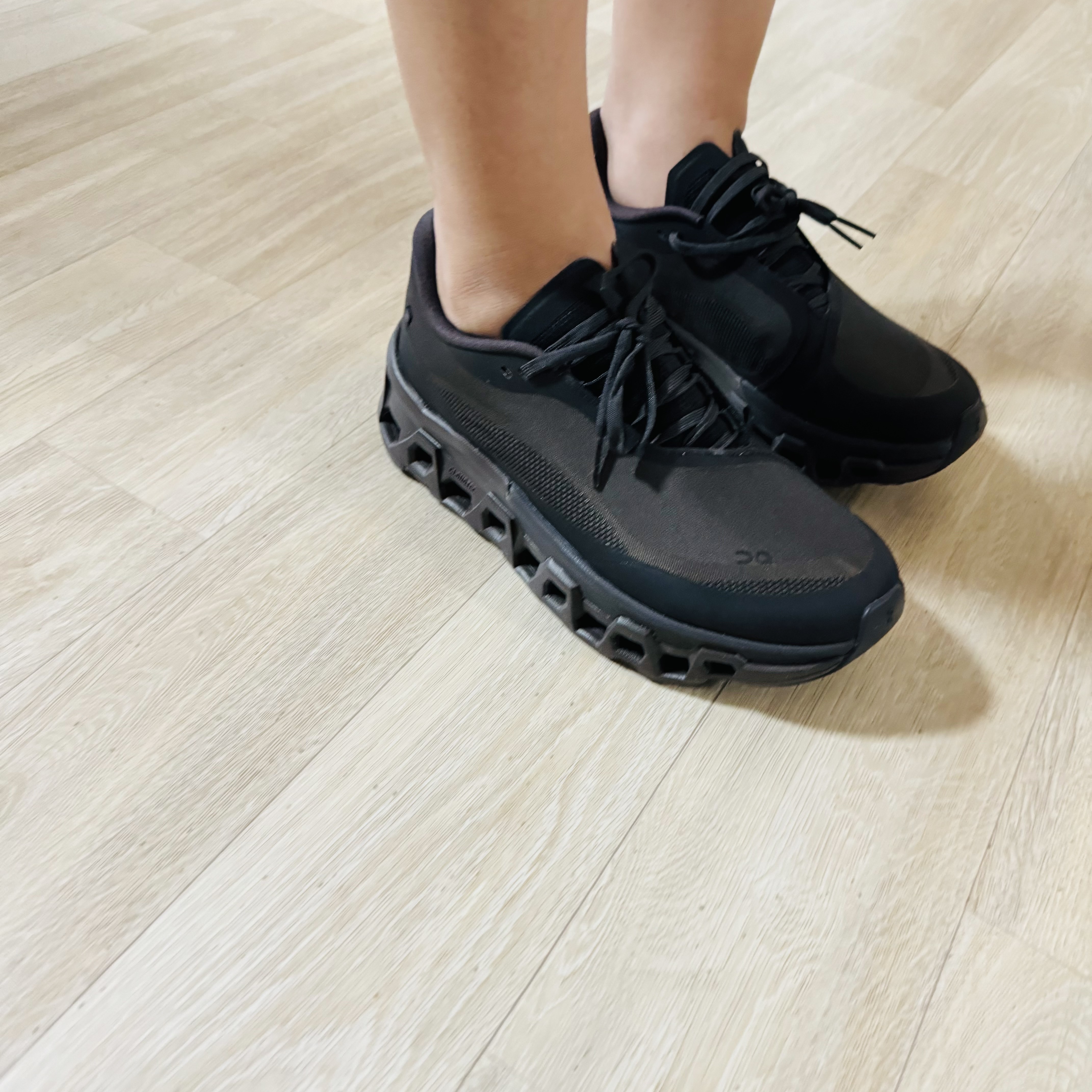 (W) On Running x Post Archive Faction (Paf) Cloudmonster 2 Thorn Brown 착용 스타일
