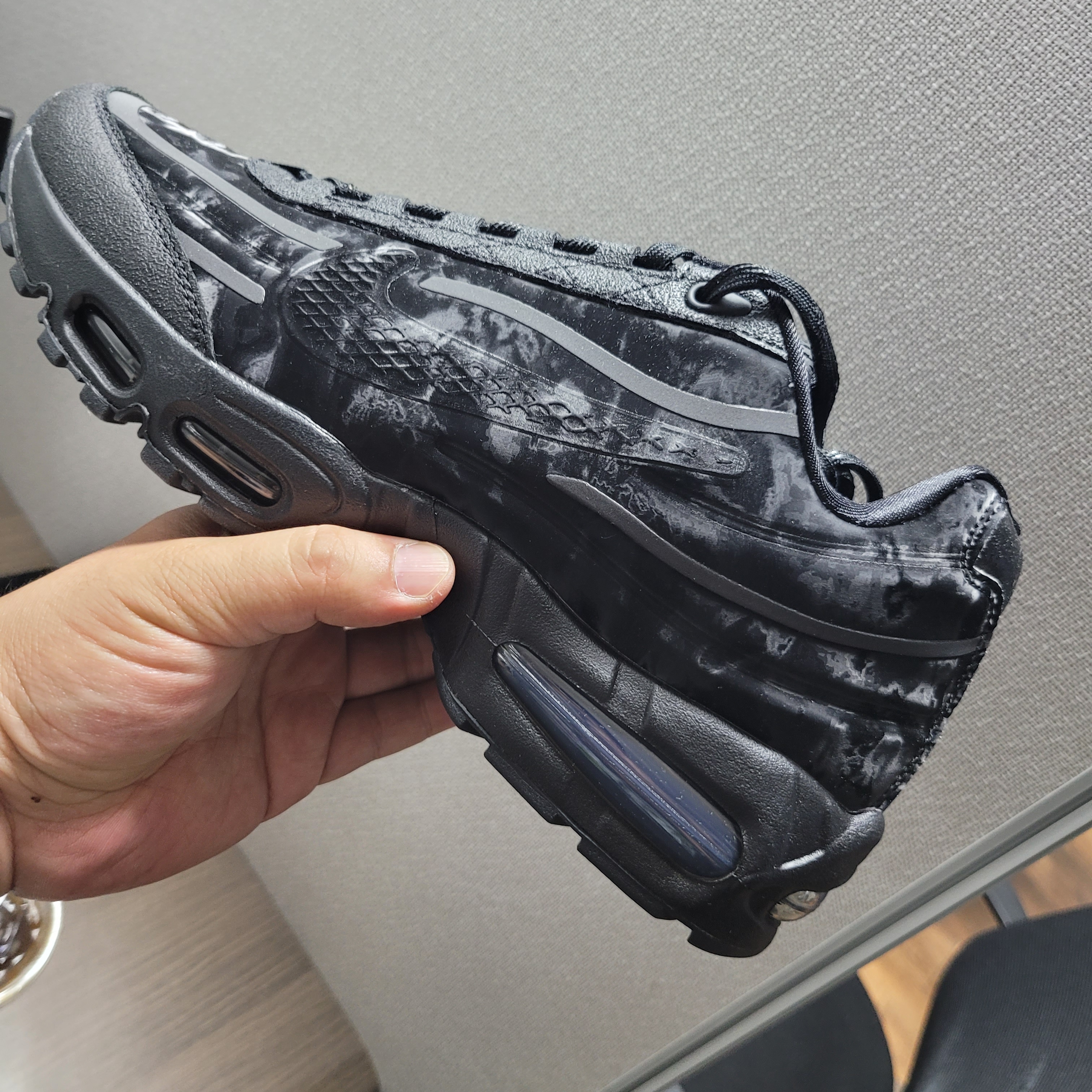 Nike x Worksout Air Max 95 Black Anthracite 착용 스타일 - 6