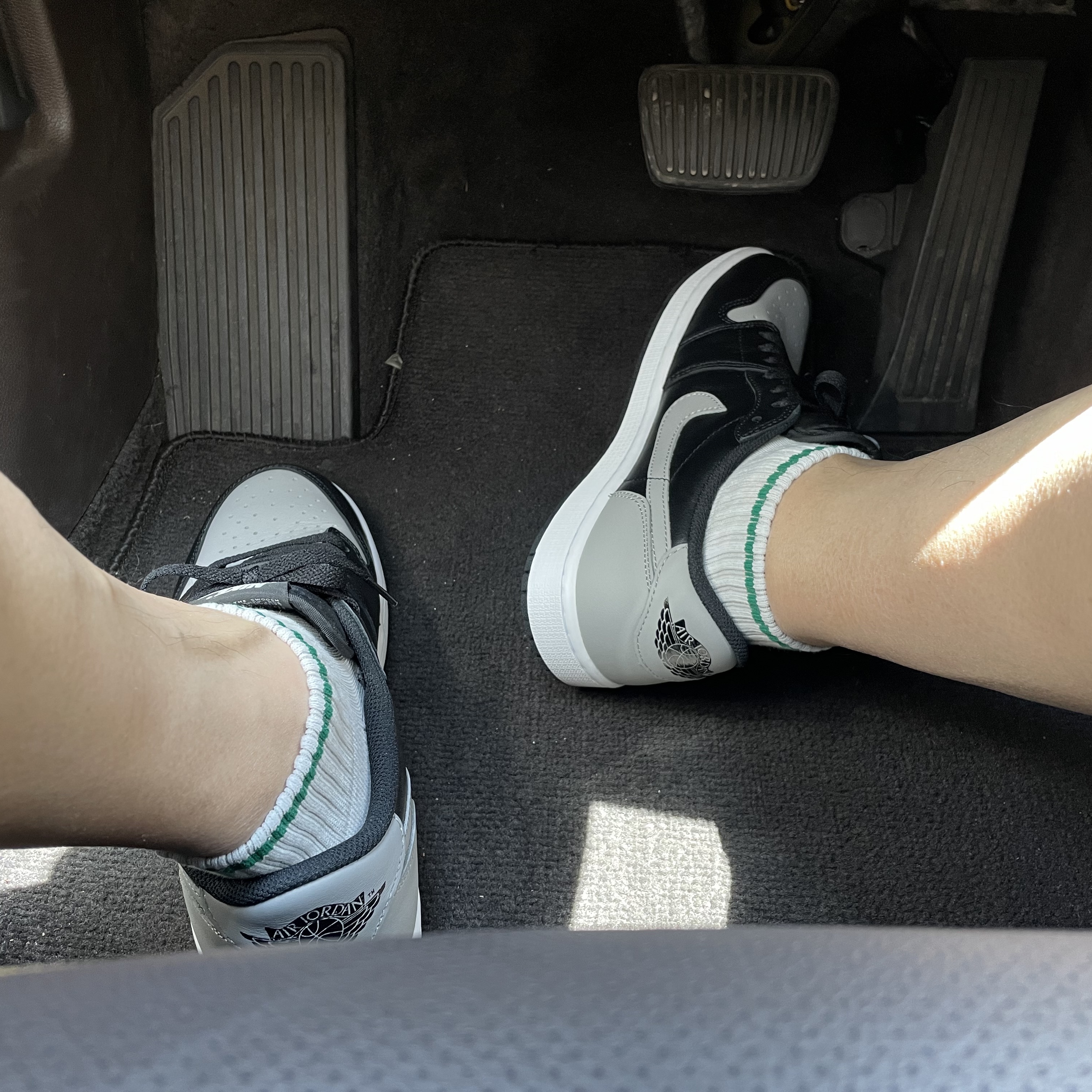 Jordan 1 Retro Low OG Shadow 착용 스타일