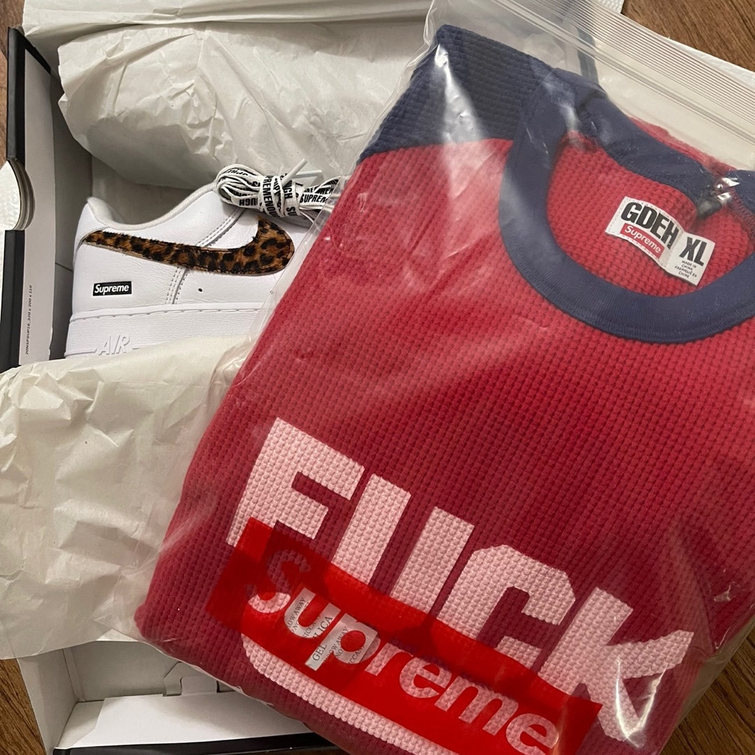 Nike x Supreme x GOODENOUGH Air Force 1 Low White - 25SS, Supreme x GOODENOUGH Thermal Red - 25SS 착용 스타일