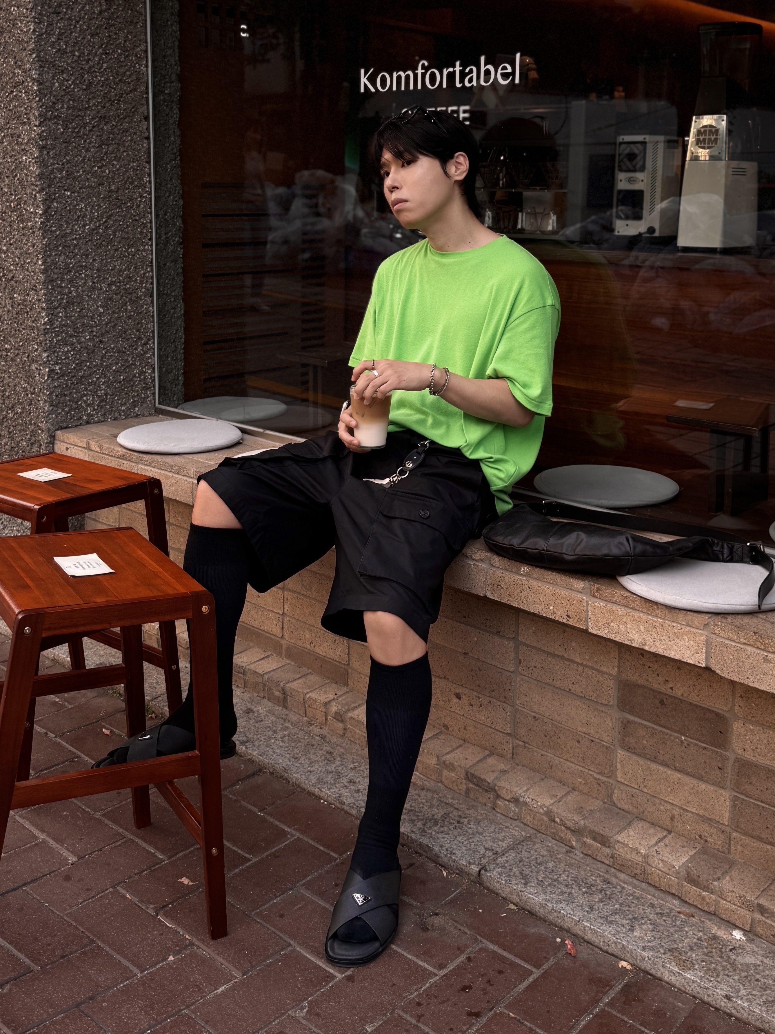 Prada Brushed Leather Slides Black, Gentle Monster x Maison Margiela MM113 Black Clear 착용 스타일 - 1
