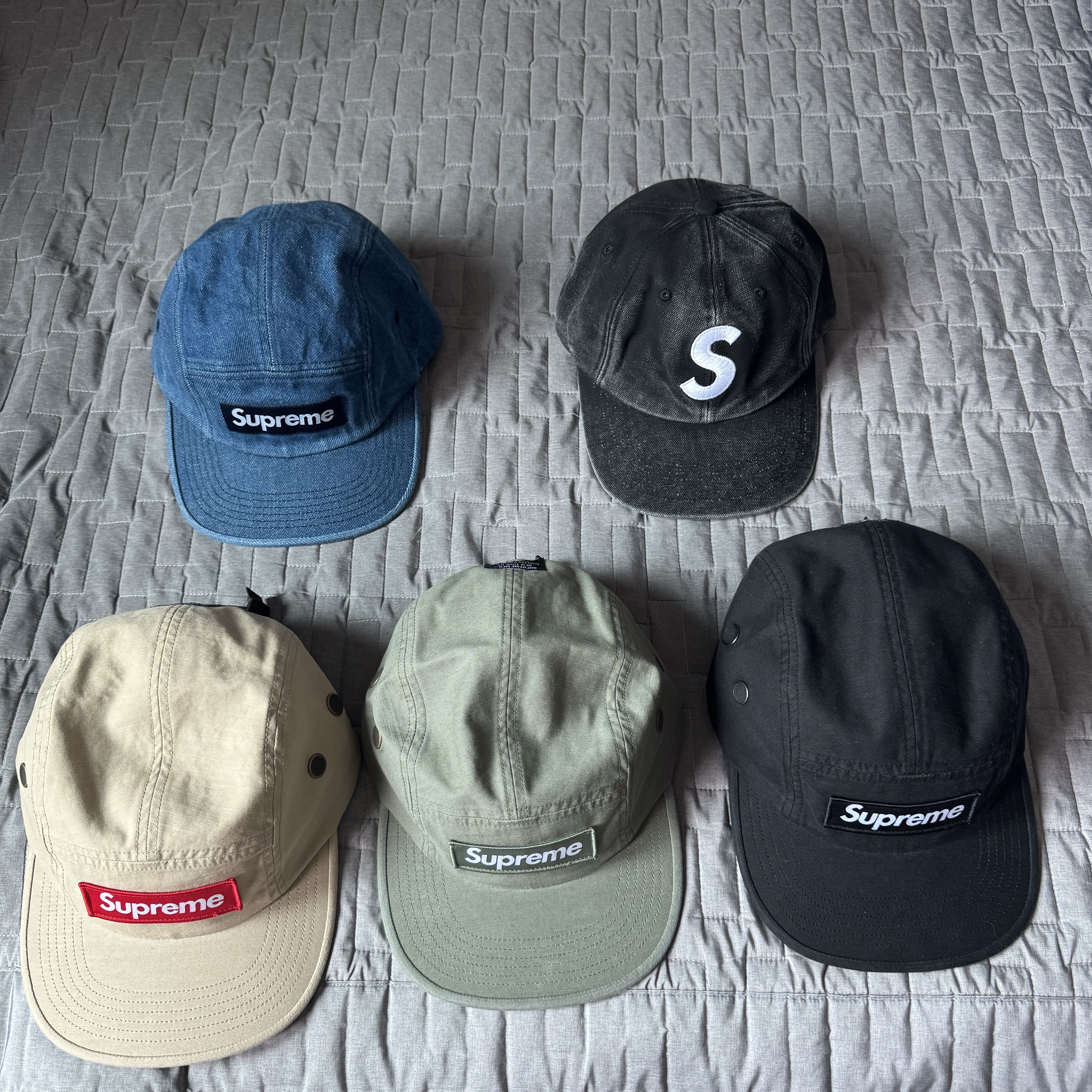 Supreme Military Camp Cap Tan - 25SS, Supreme Military Camp Cap Black - 25SS 착용 스타일