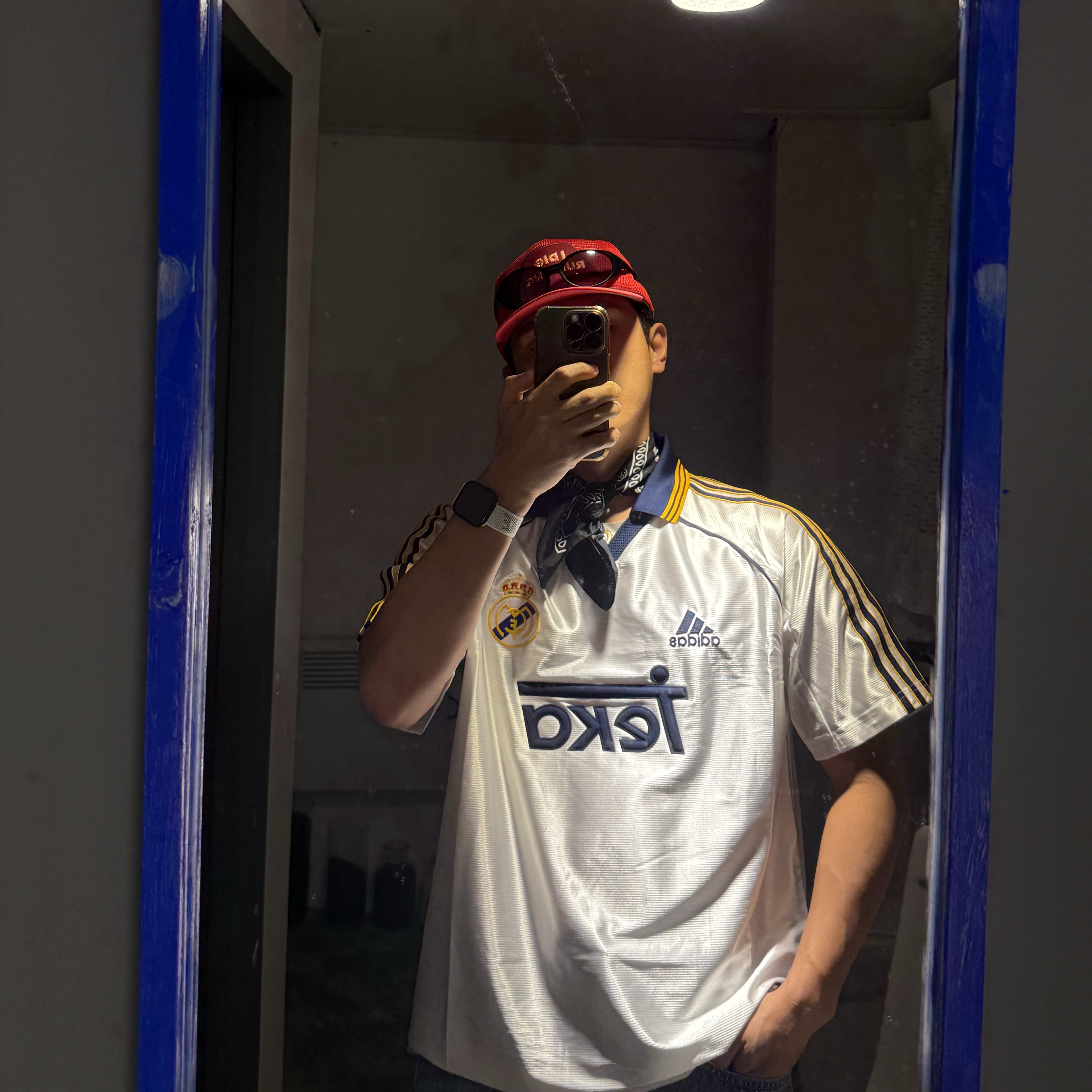 Adidas Real Madrid 99/00 Home Jersey White - KR Sizing (Non Marking Ver.), Alex Zono I Dig Running Red Mesh Trucker Hat Red 착용 스타일