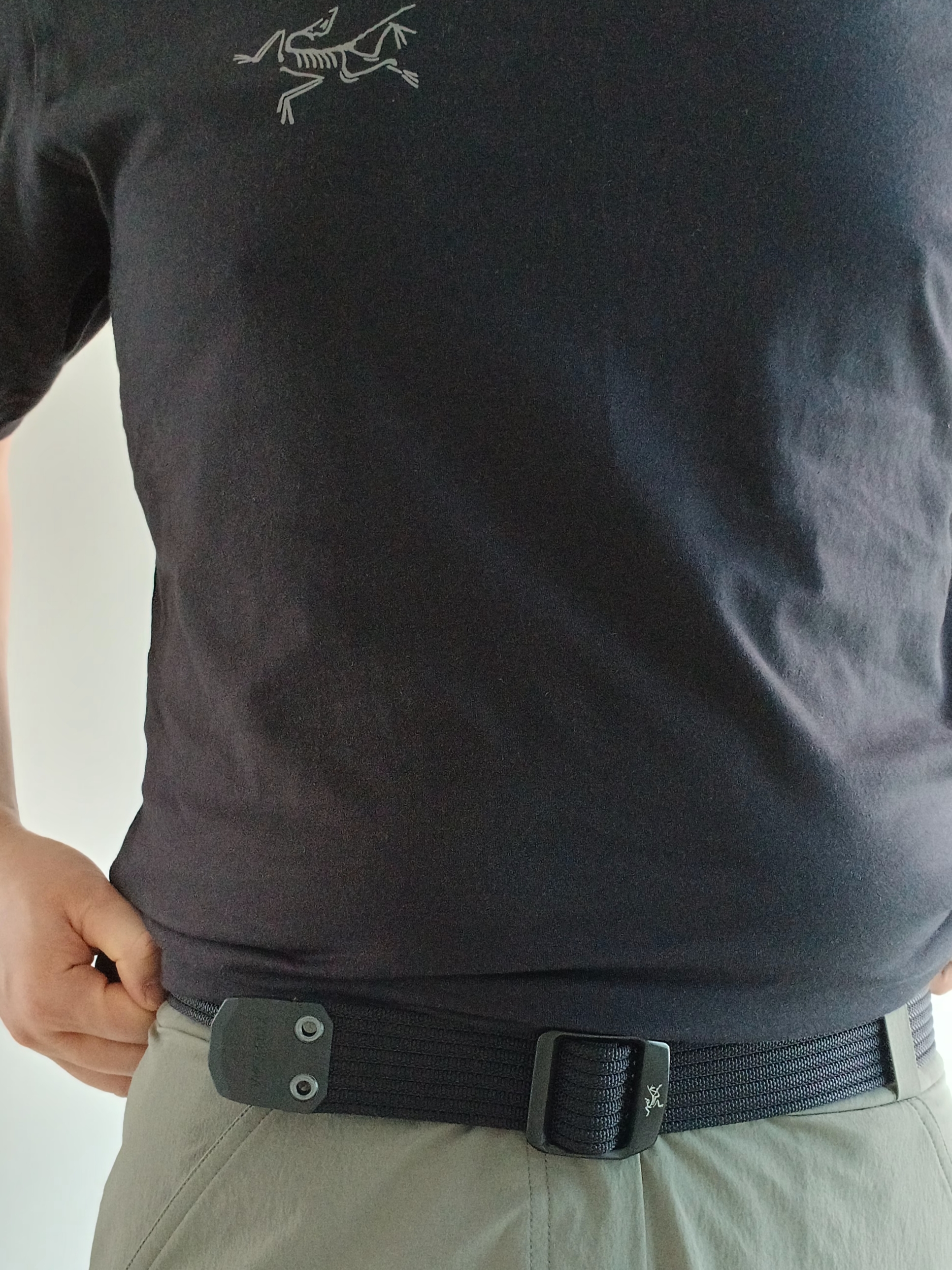 Arc'teryx Conveyor Belt 38mm Black, Arc'teryx Kragg SL Cotton SS T-Shirt Black 착용 스타일 - 3