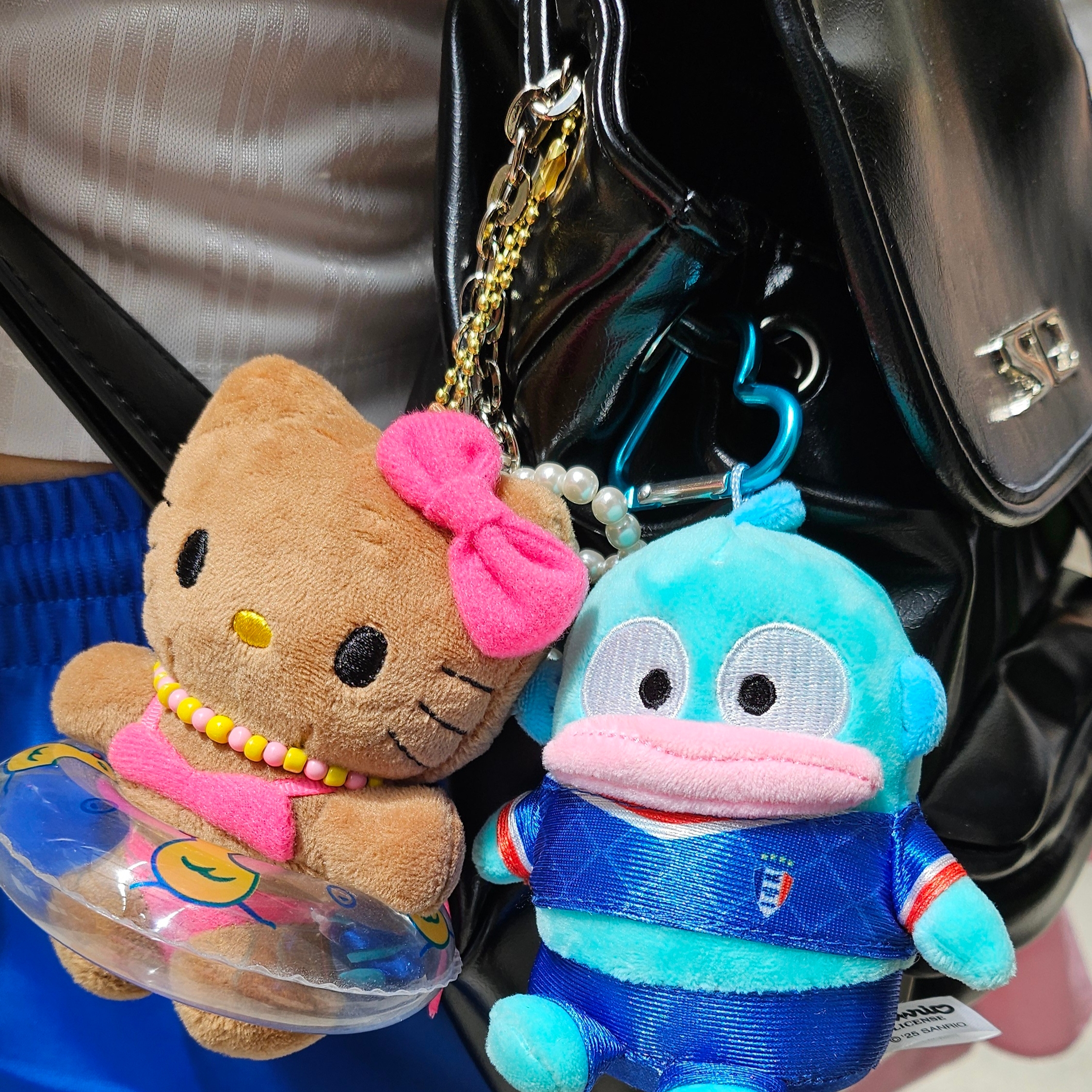 K League x Sanrio Characters Plush Keyring Hangyodon 착용 스타일