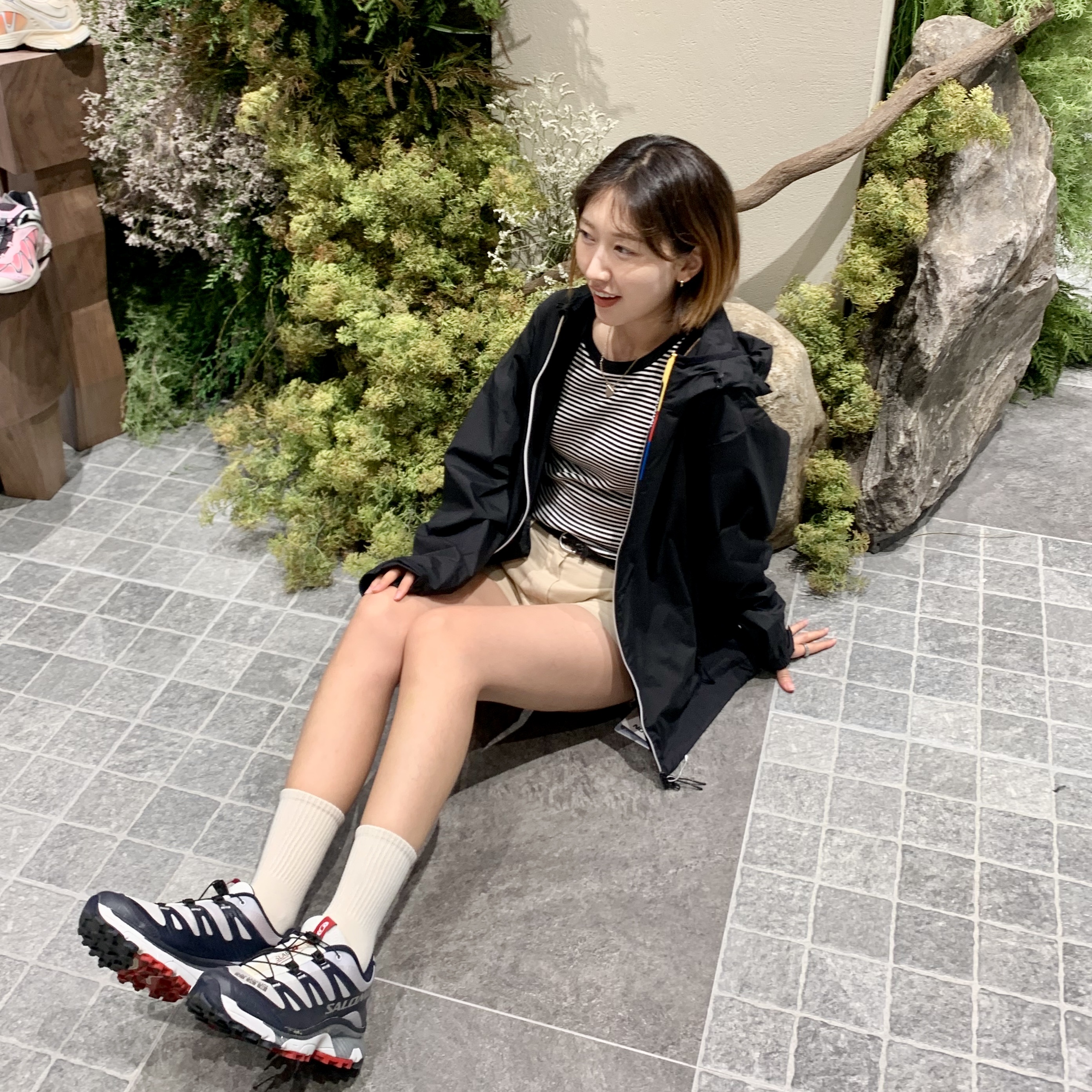 Salomon x Kasina XT-4 OG Dark Navy 착용 스타일 - 1
