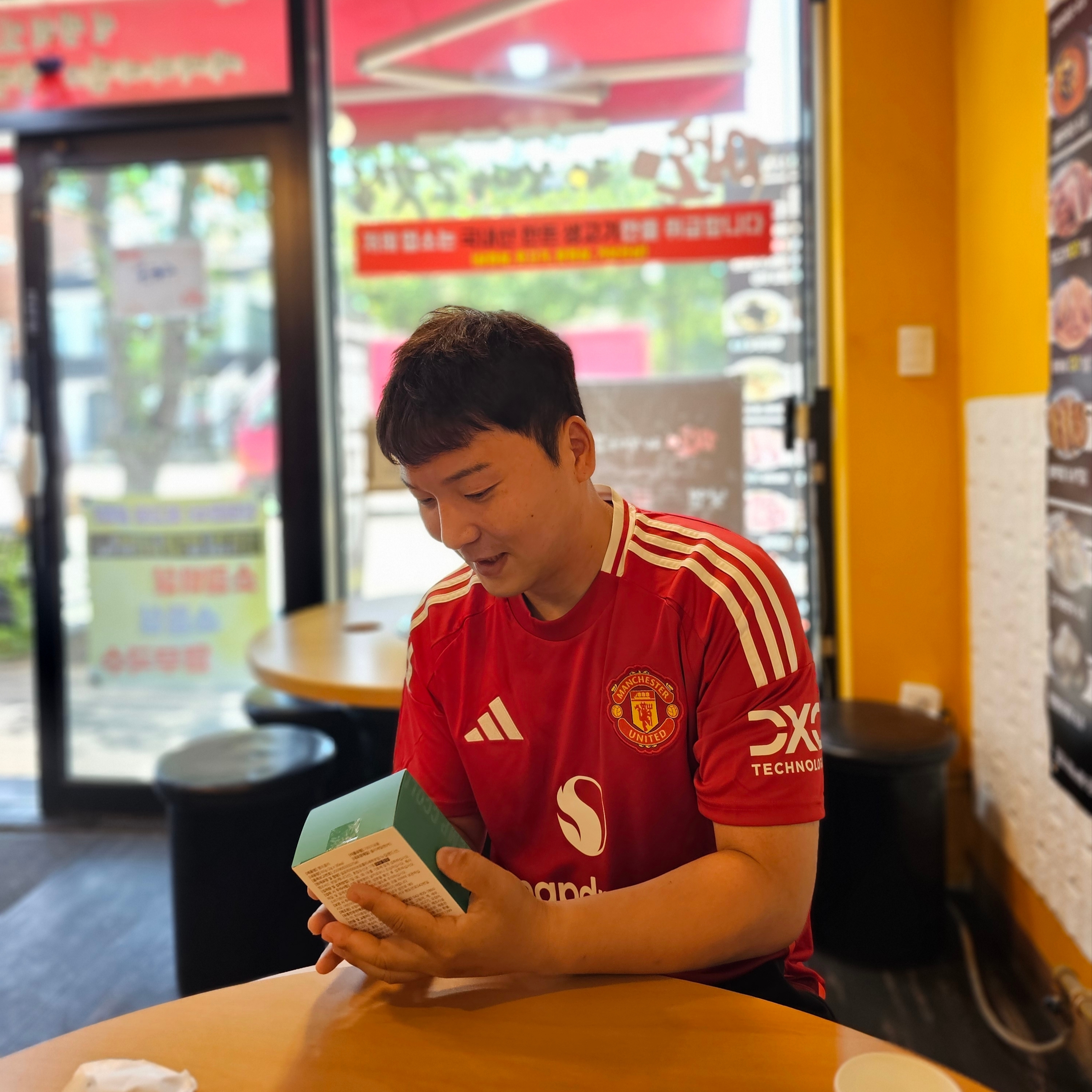 Adidas Manchester United 2024/25 Home Jersey Manchester United FC Red - KR Sizing (Non Marking Ver.) 착용 스타일 - 1