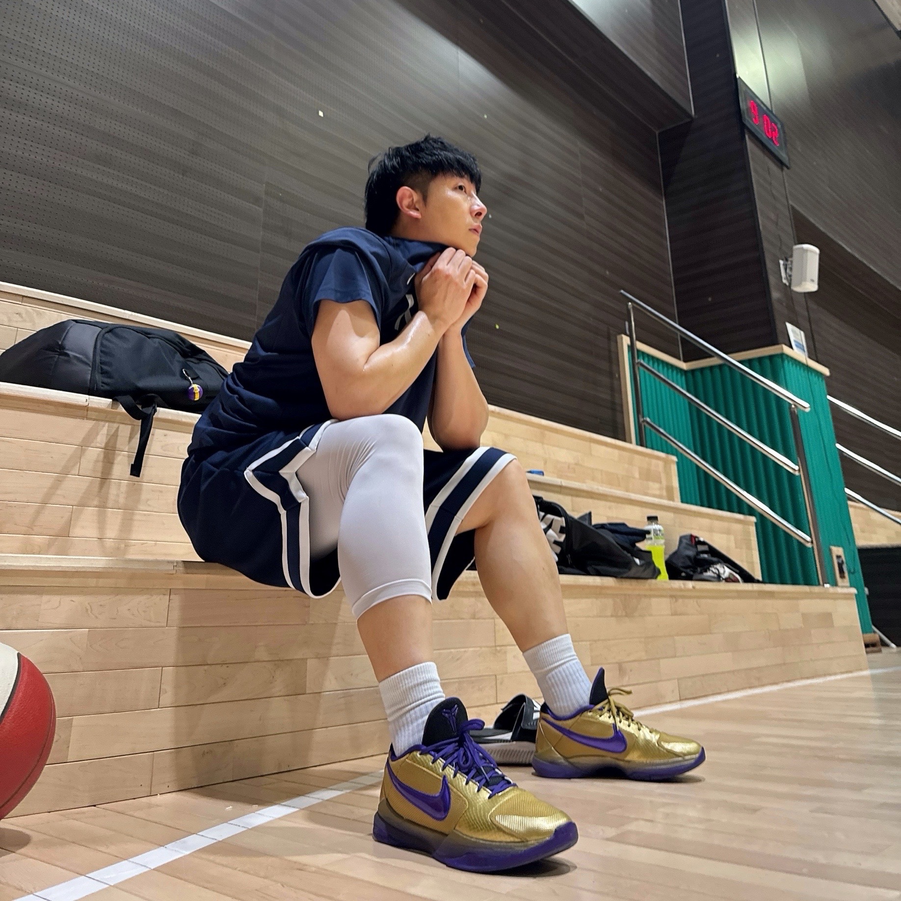 Nike x Undefeated Kobe 5 Protro Hall of Fame 착용 스타일