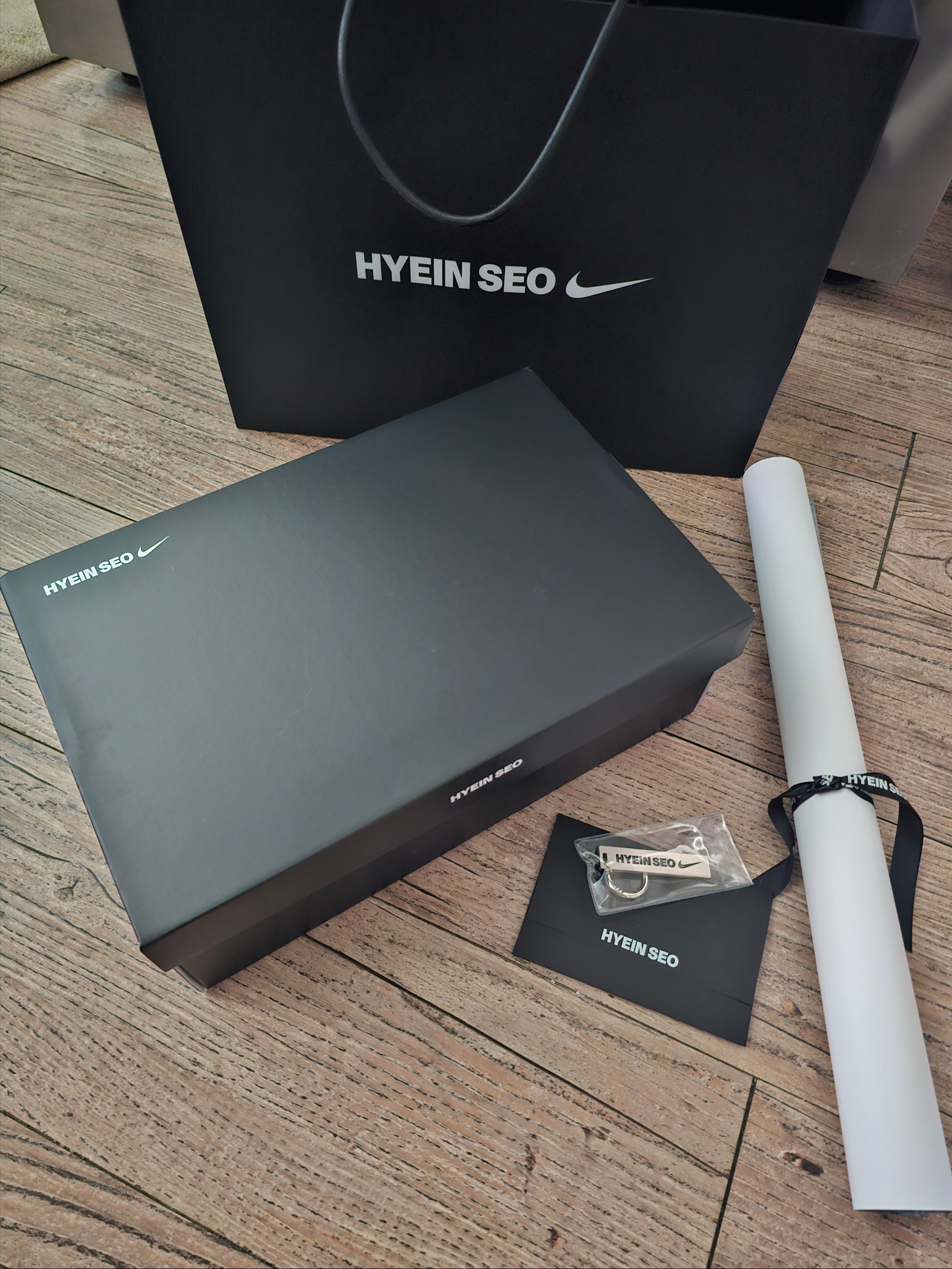Nike x Hyein Seo Ava Rover Black 착용 스타일 - 1