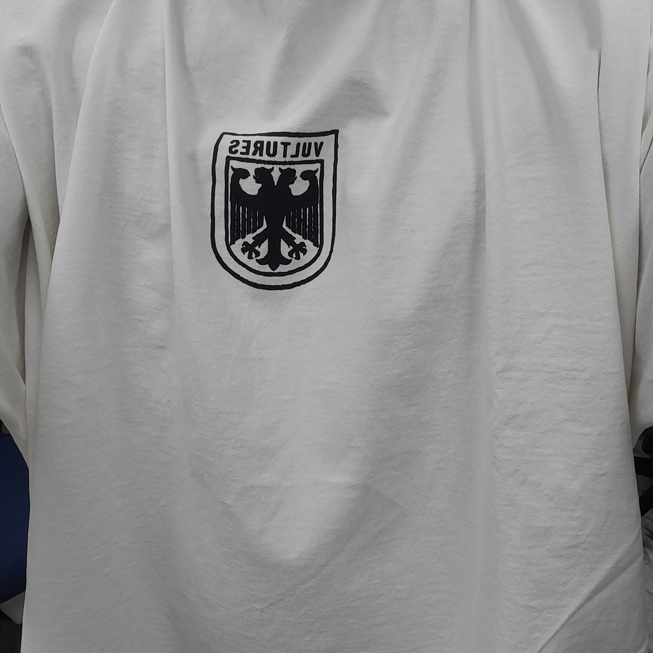 Yeezy Vultures Box T-Shirt White 착용 스타일