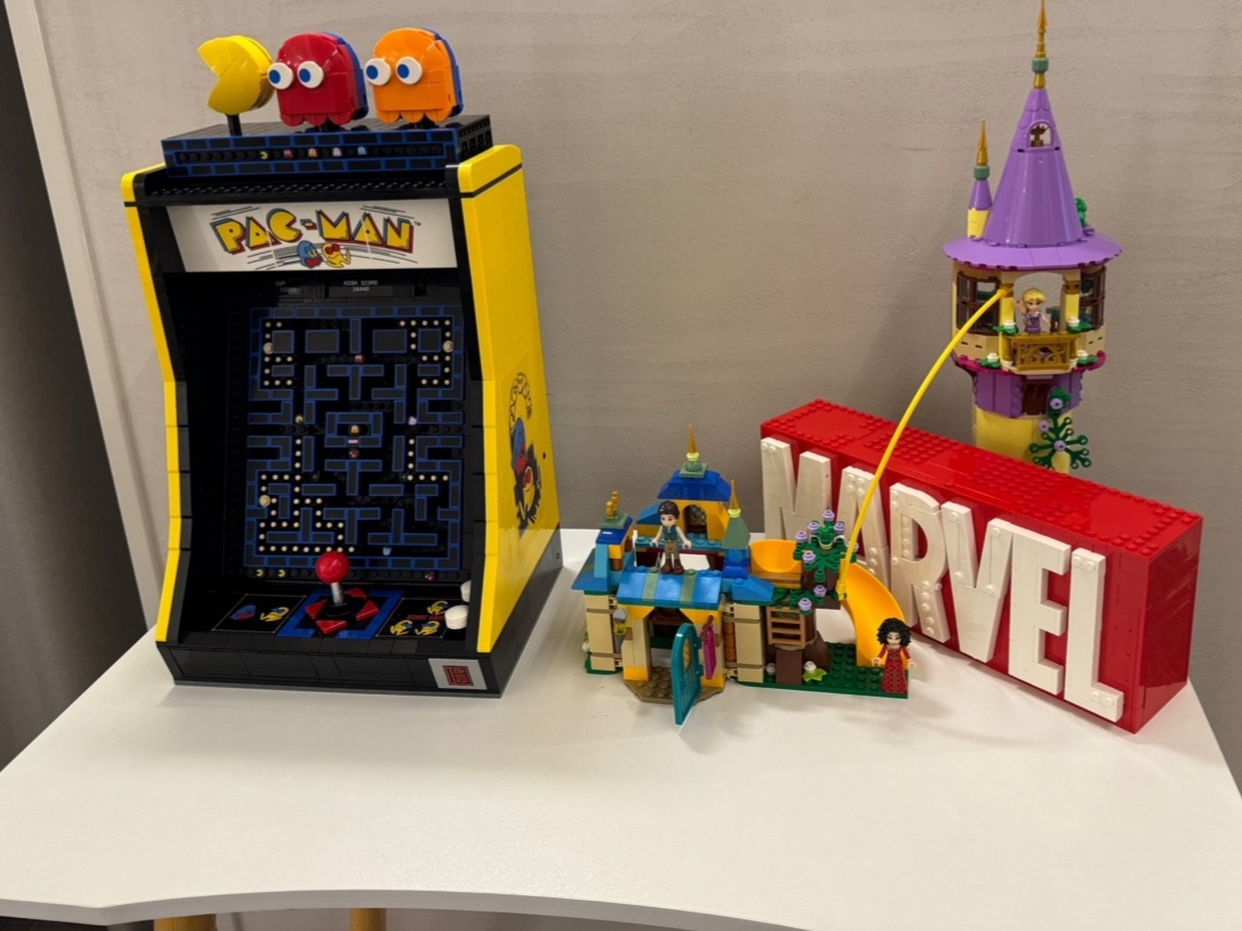 Lego Marvel Logo & Minifigures 착용 스타일