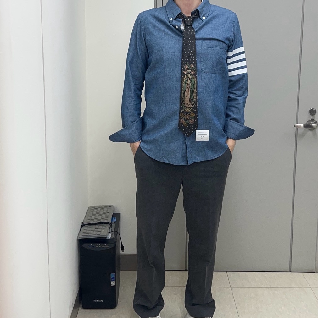Thom Browne Chambray Printed 4-Bar Nametag Straight Fit Shirt Blue, Kapital Silk Twill Maria Tie Black 착용 스타일 - 2