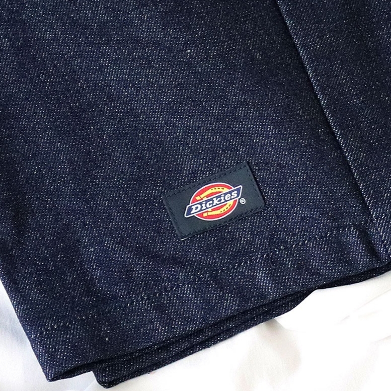 Dickies Loose Fit 13 Inch Flat Front Work Shorts Dark Navy 착용 스타일 - 3