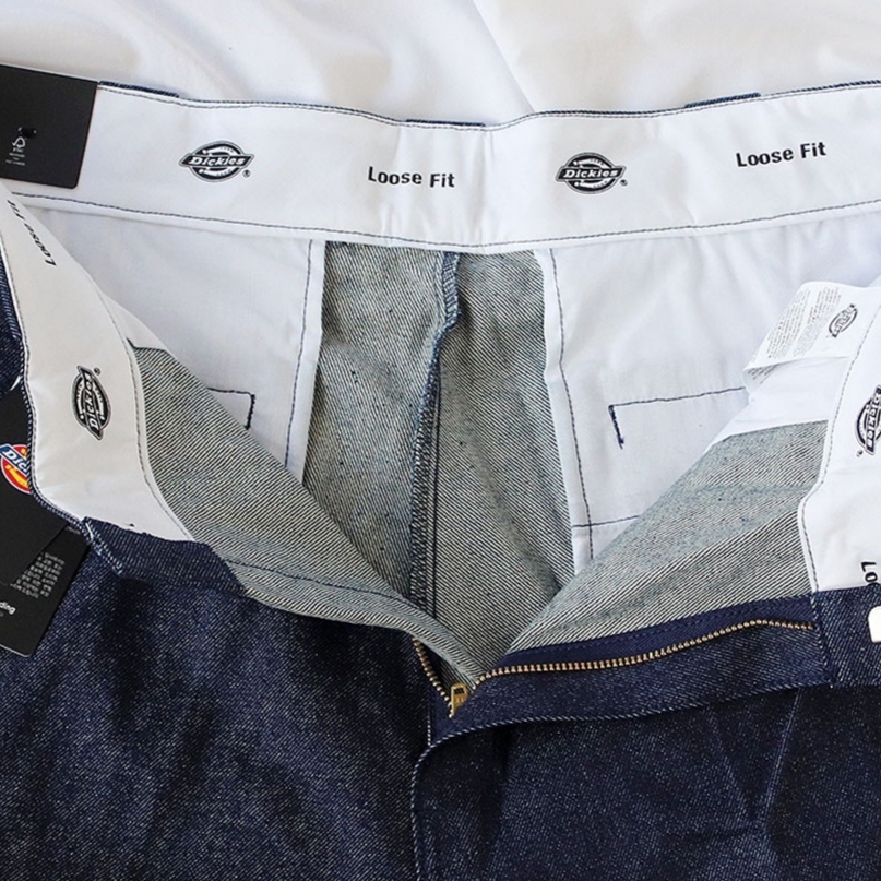 Dickies Loose Fit 13 Inch Flat Front Work Shorts Dark Navy 착용 스타일 - 2