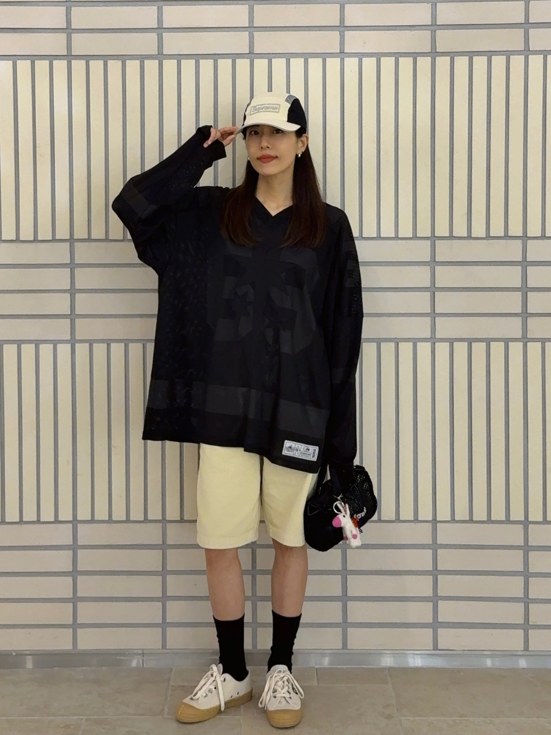 Supreme Side Mesh Camp Cap Cream - 25SS, Supreme Mesh Mini Duffle Bag Black - 25SS 착용 스타일 - 1