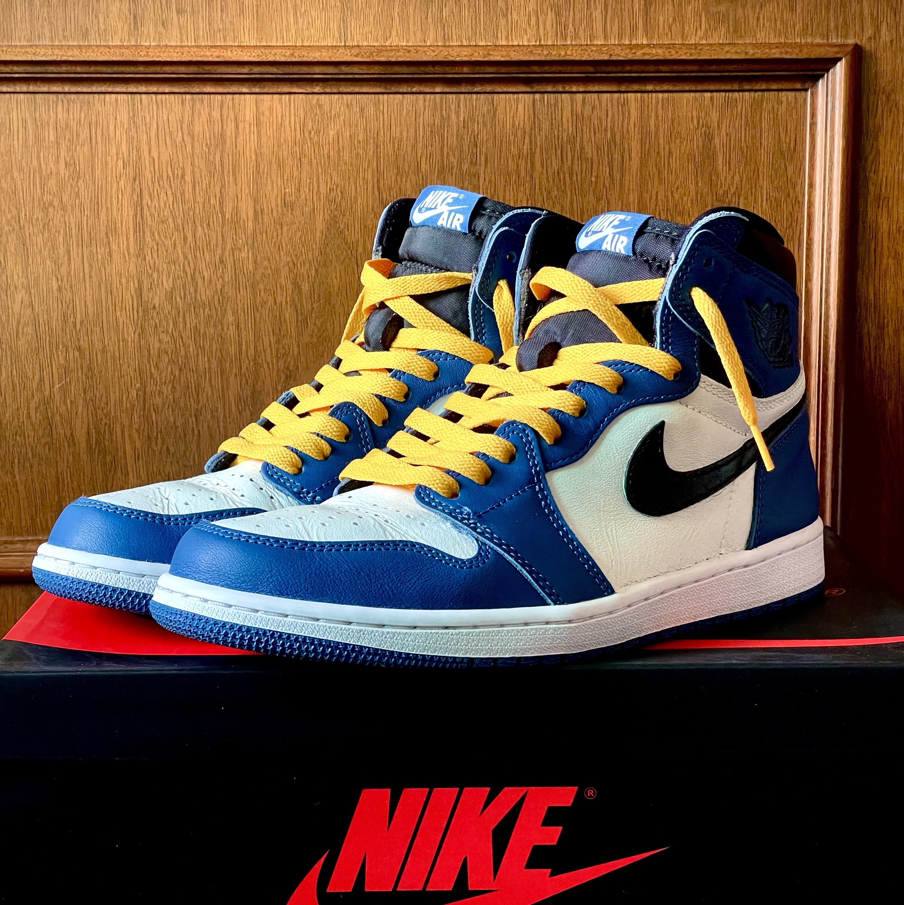 Jordan 1 Retro High OG Dark Marina Blue 착용 스타일 - 5