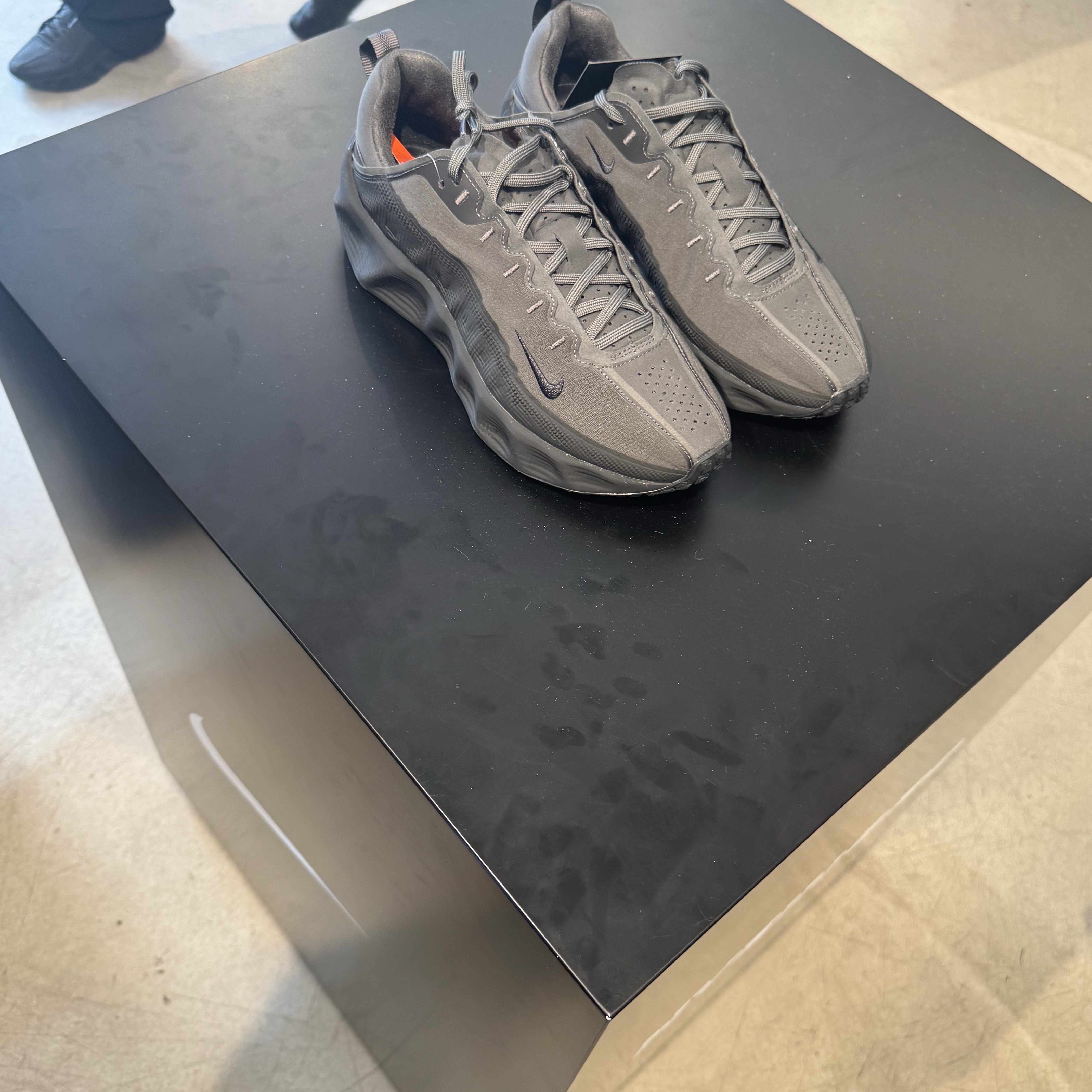 Nike x Hyein Seo Ava Rover Black 착용 스타일 - 3
