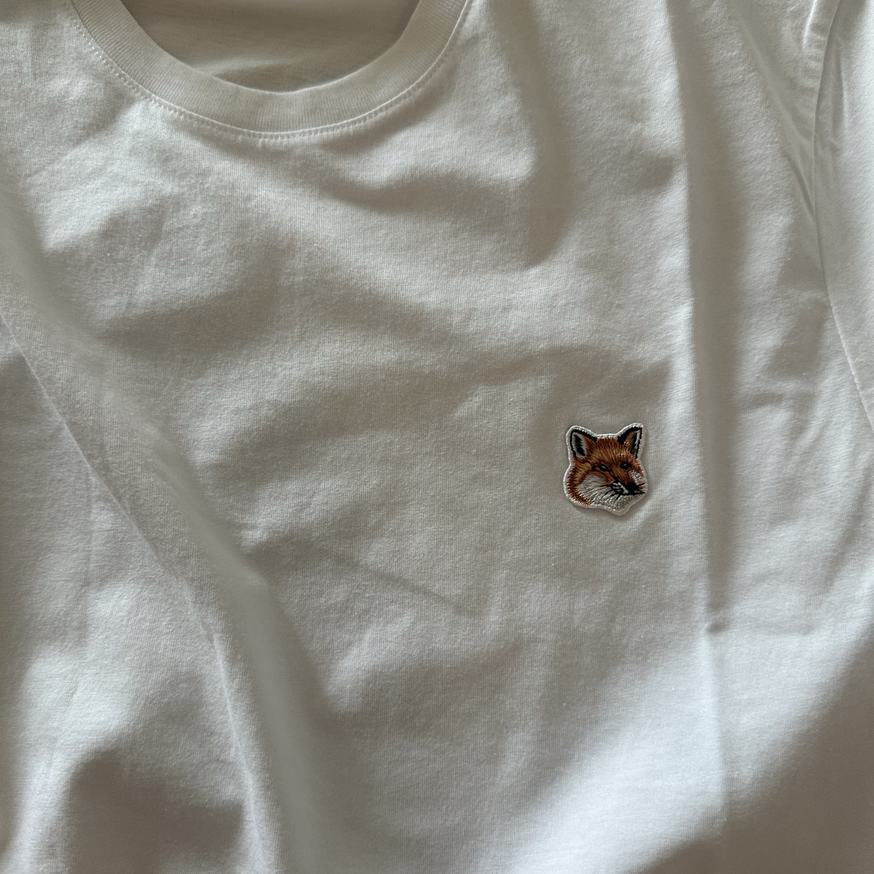 Maison Kitsune Fox Head Patch Regular T-Shirt White 착용 스타일