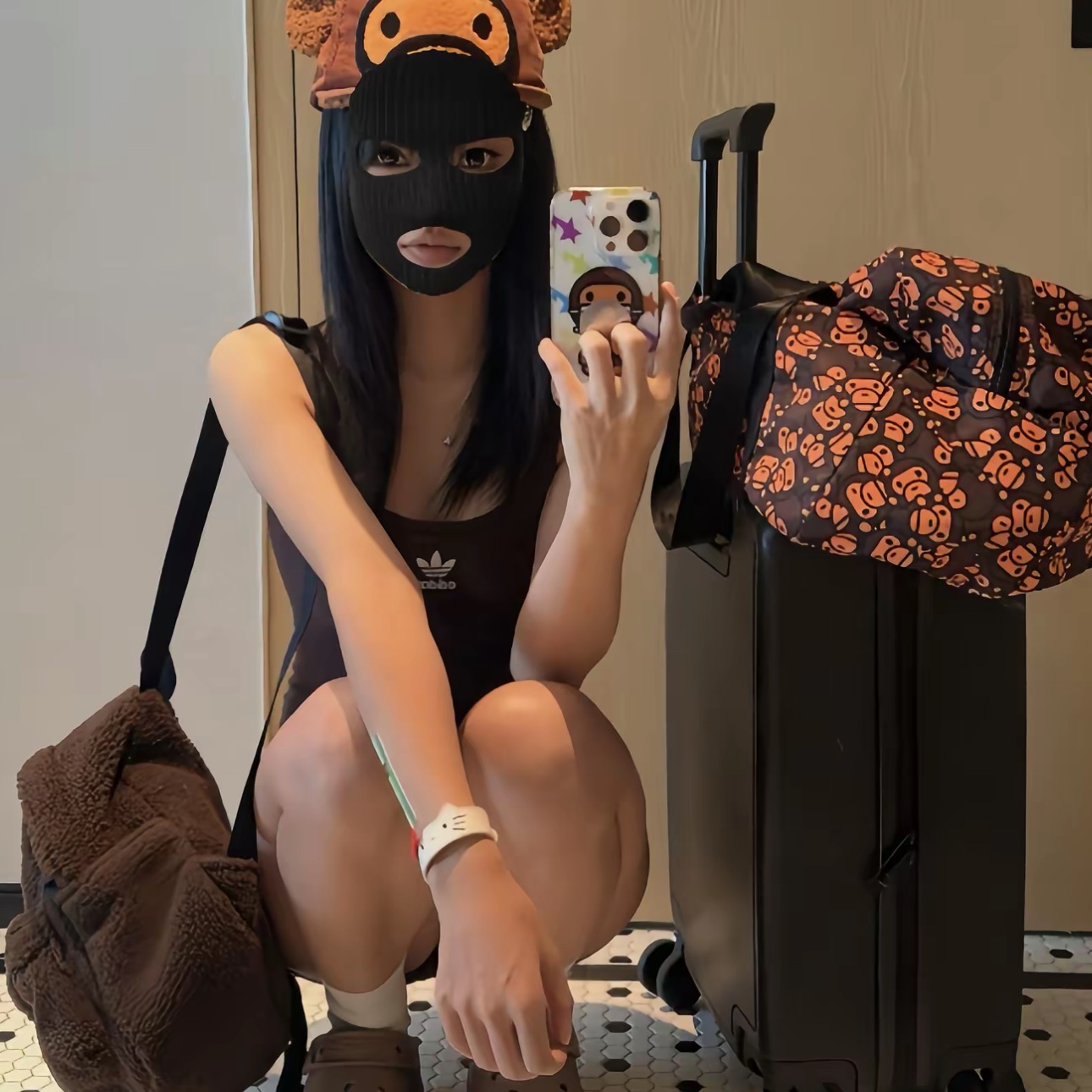 BAPE Baby Milo Mini Fur Backpack Brown 착용 스타일