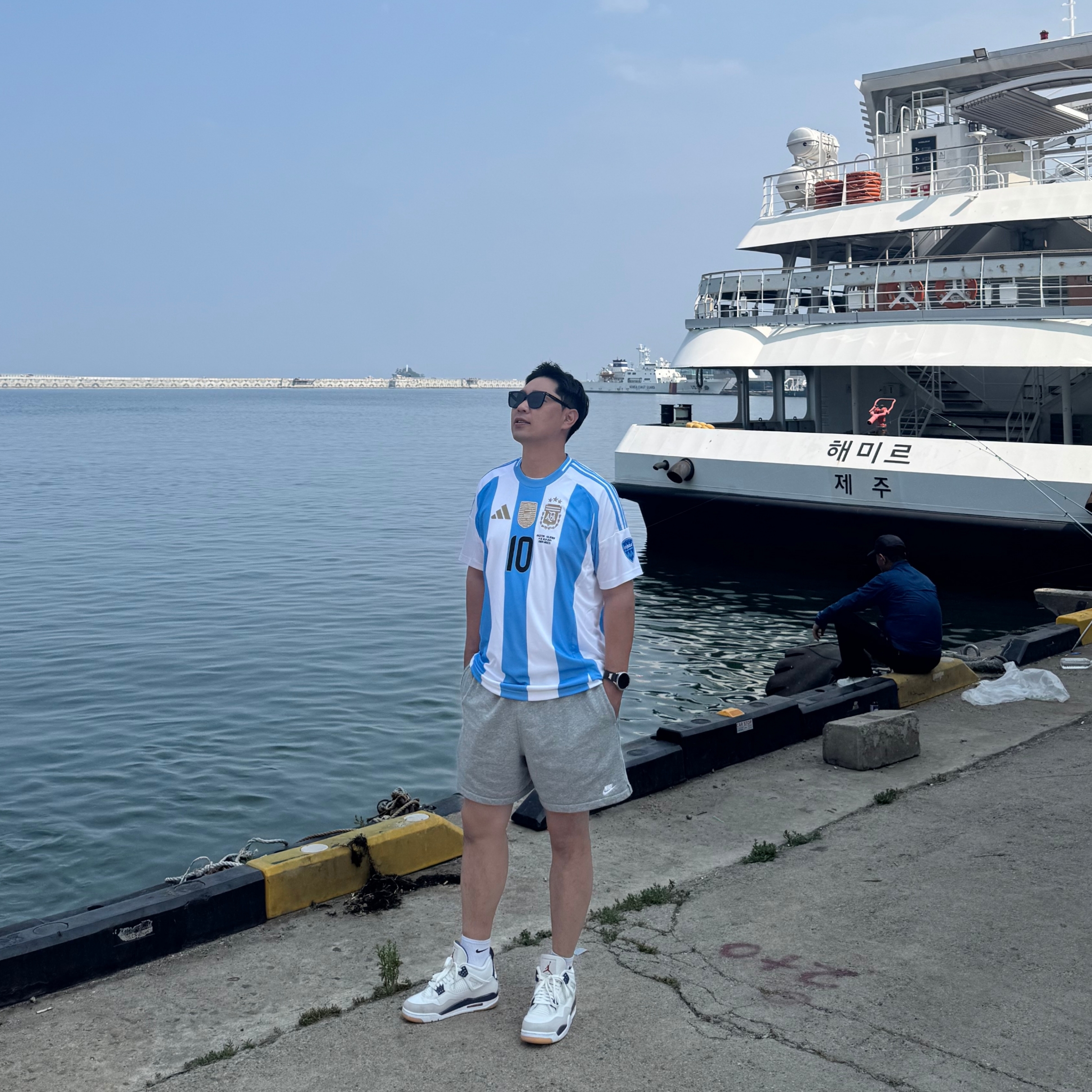 Adidas Argentina 2024 Home Jersey White Blue Burst - KR Sizing (Non Marking Ver.), Jordan 4 x Nike SB Retro SP Navy 착용 스타일 - 1