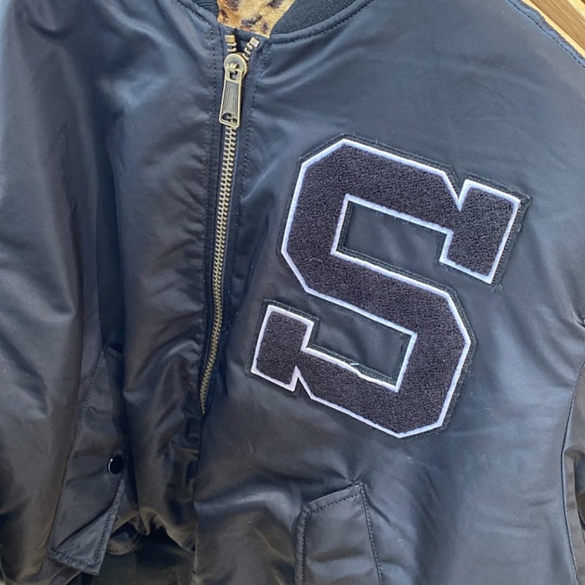 Supreme x GOODENOUGH Reversible MA-1 Black - 25SS, Supreme x GOODENOUGH Reversible MA-1 Olive - 25SS 착용 스타일 - 1