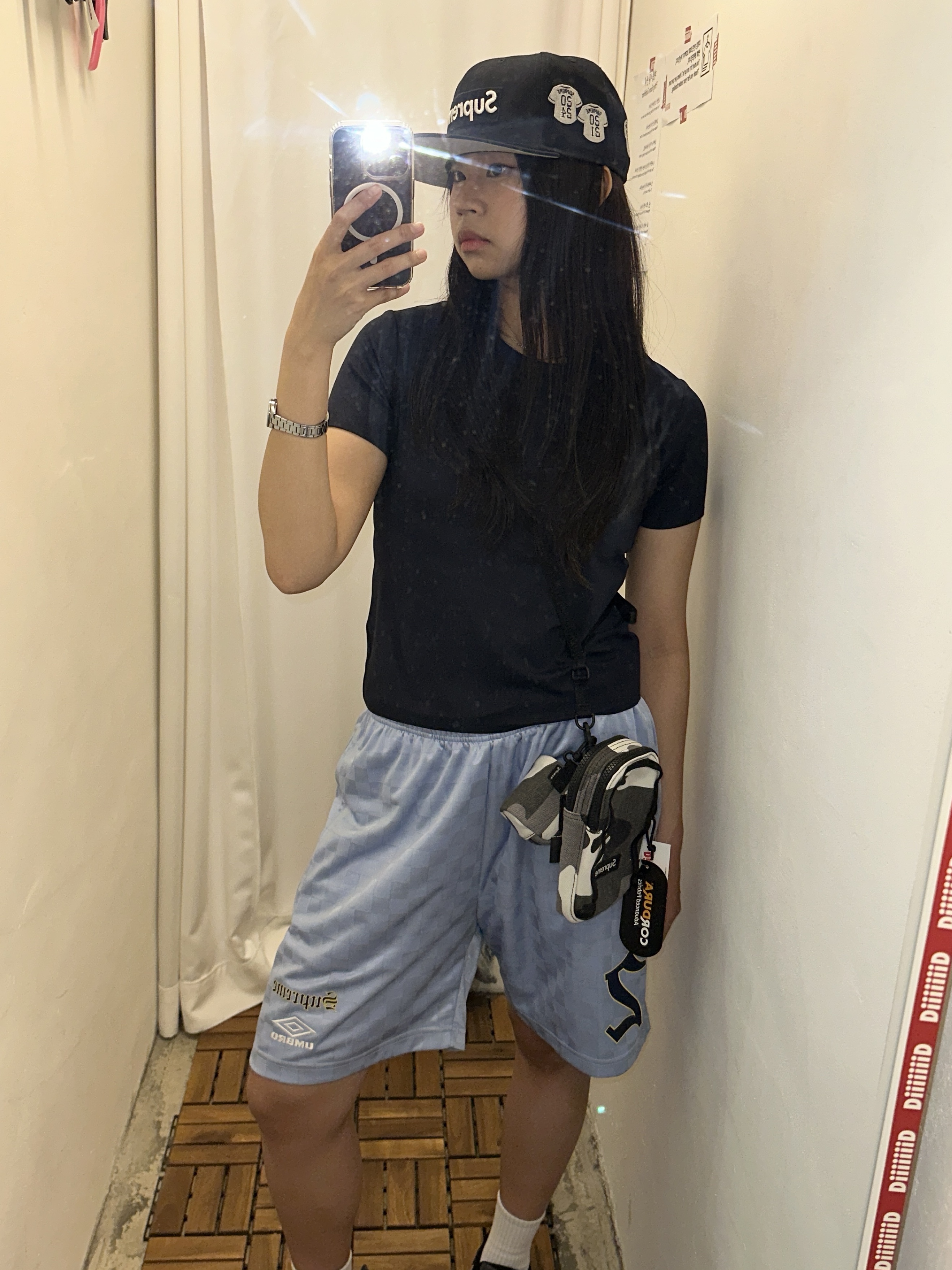 Supreme x Umbro Soccer Shorts Light Blue - 22SS, Supreme World Famous S Logo 6-Panel Light Blue - 25SS 착용 스타일 - 4