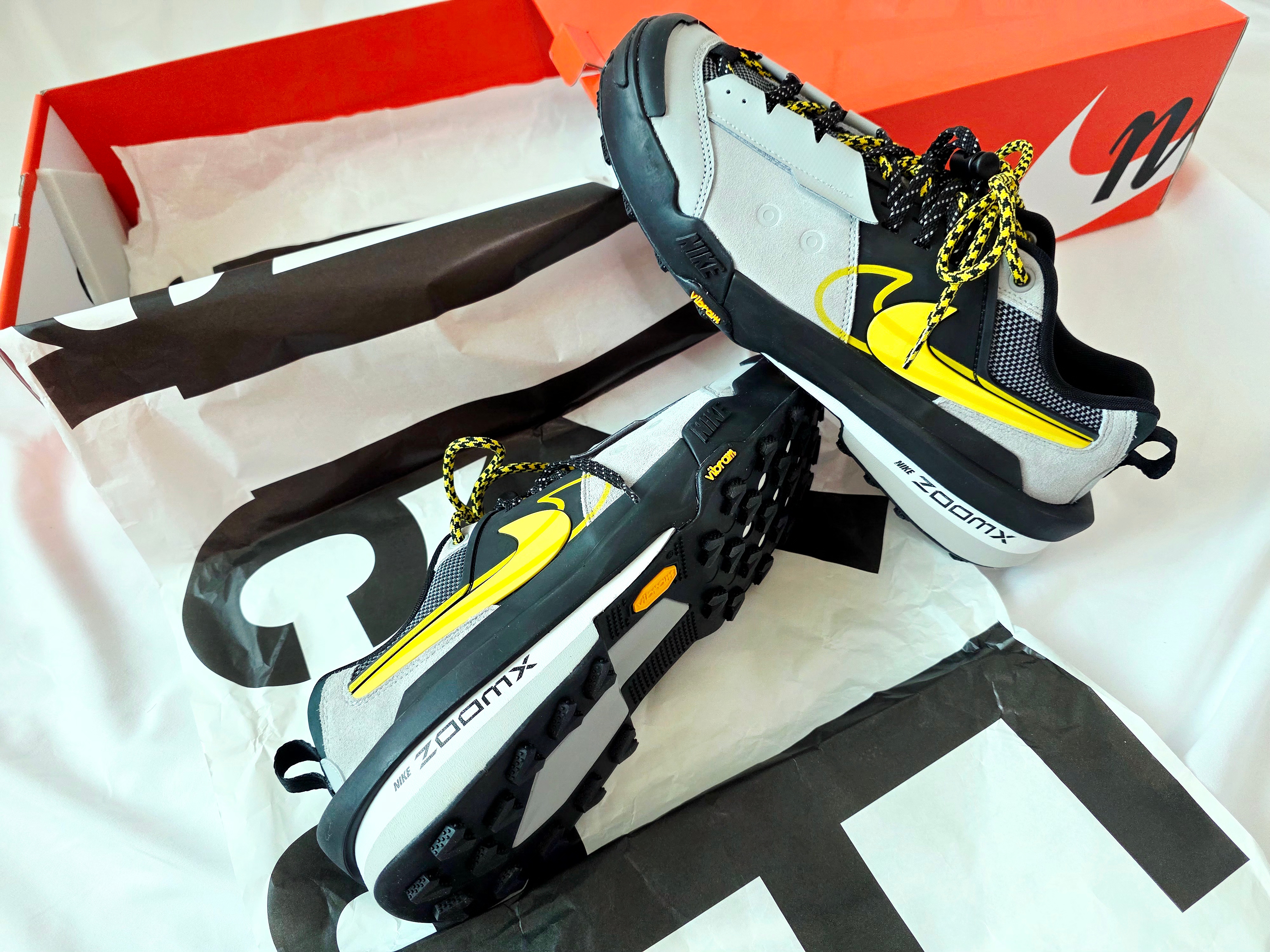 Nike x Sacai Zegamadome SP Matte Silver 착용 스타일 - 3