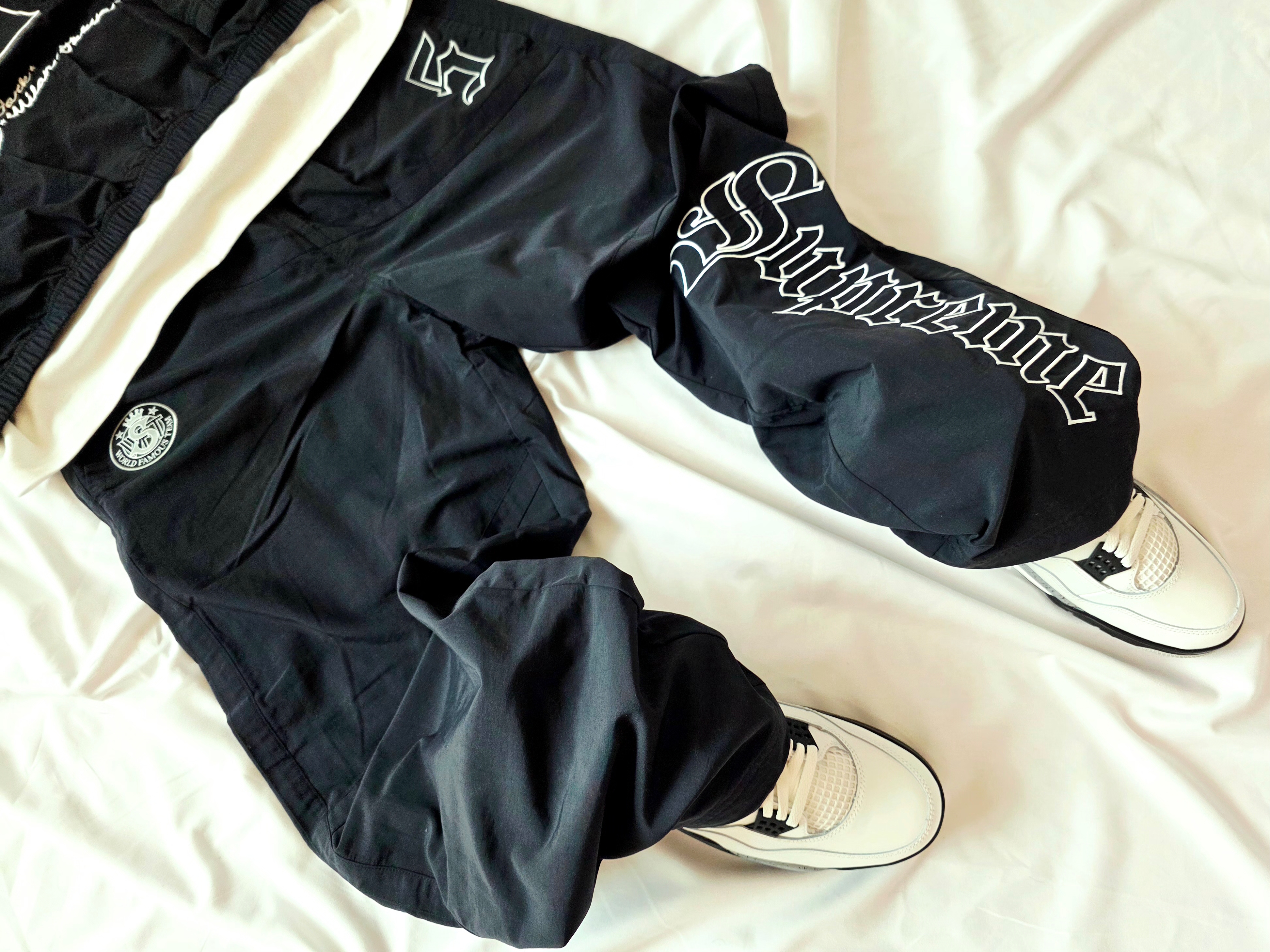 Jordan 4 Retro OG White Cement 2025, Supreme Old English Track Pants Black - 25SS 착용 스타일 - 4