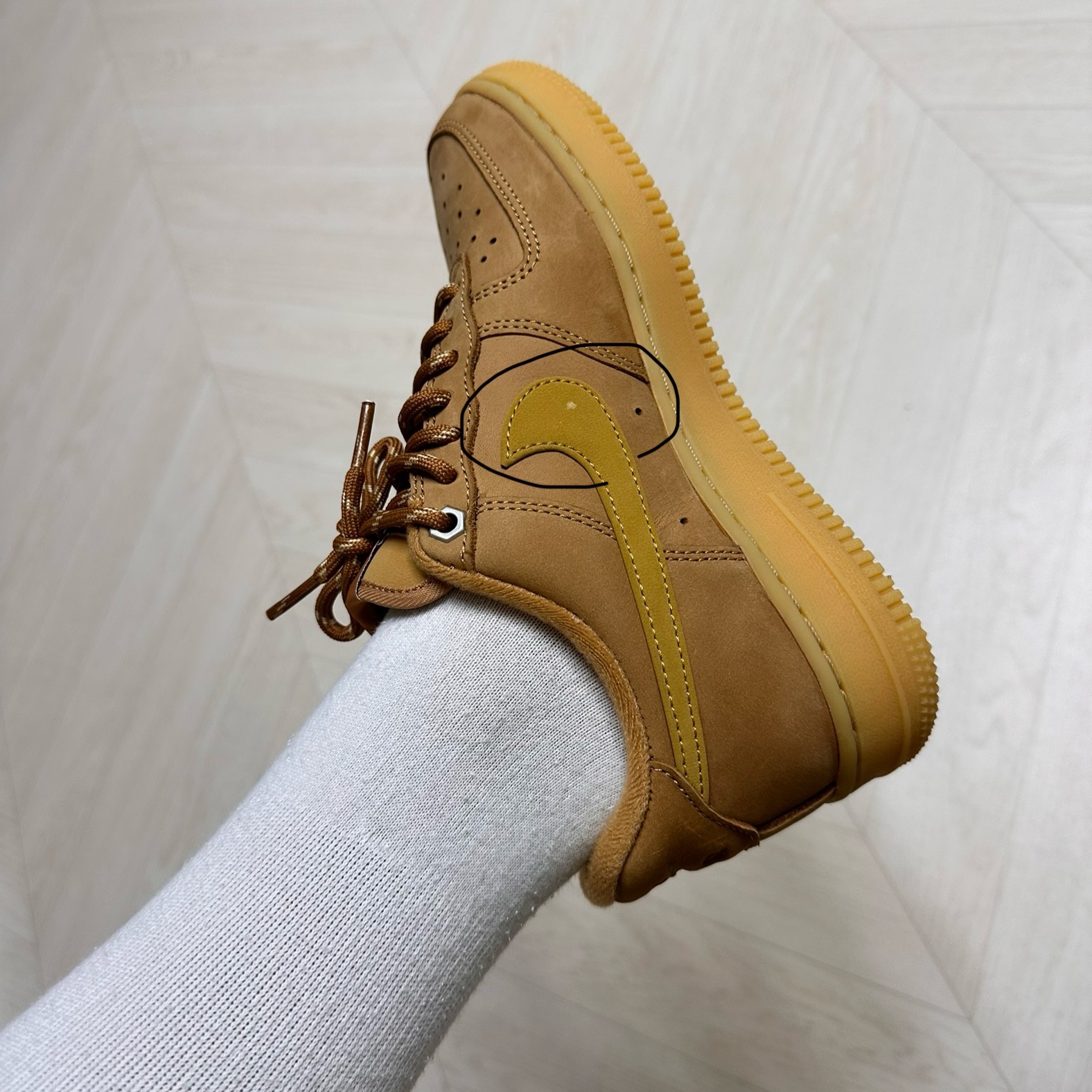 Nike Air Force 1 '07 WB Flax 착용 스타일