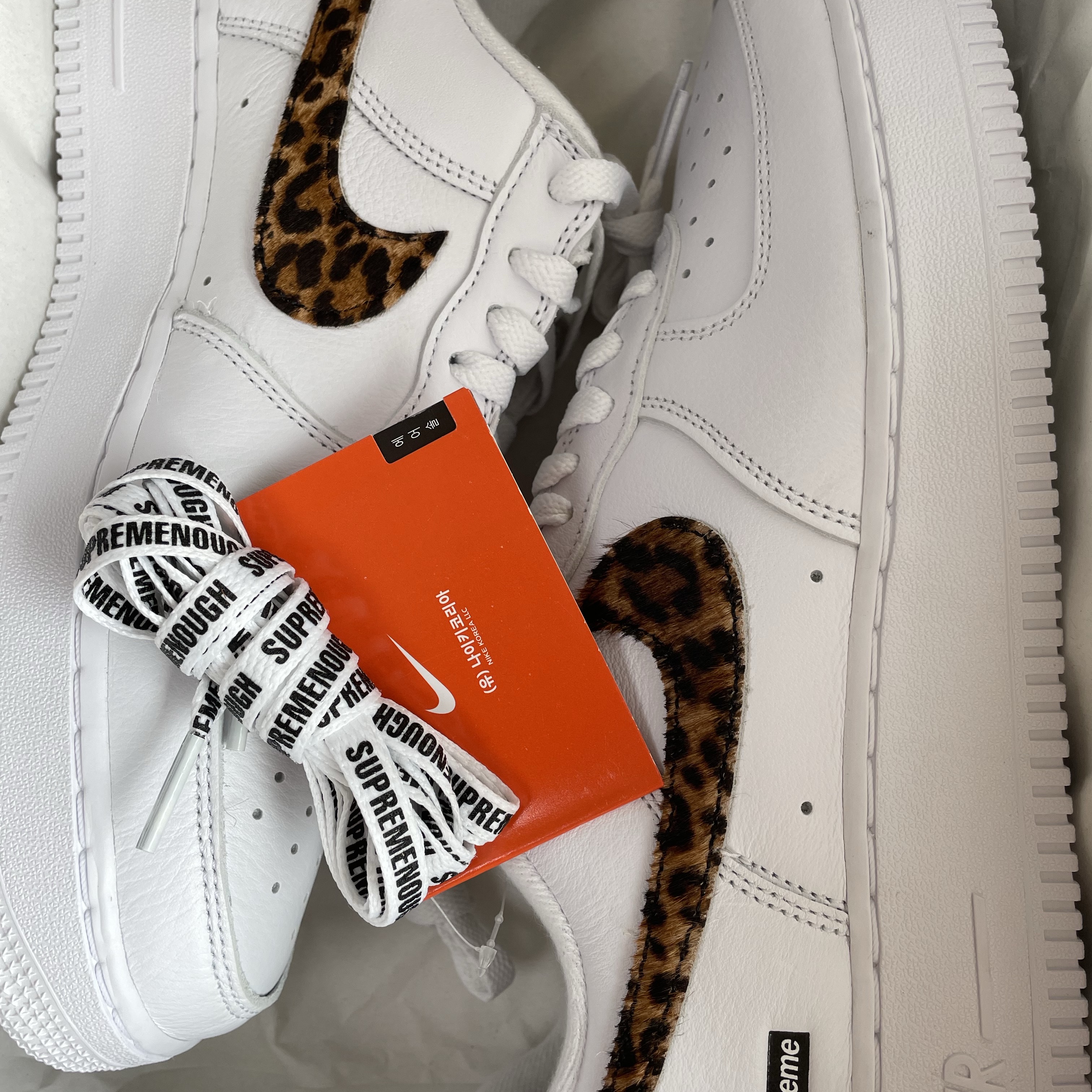 Nike x Supreme x GOODENOUGH Air Force 1 Low White - 25SS 착용 스타일