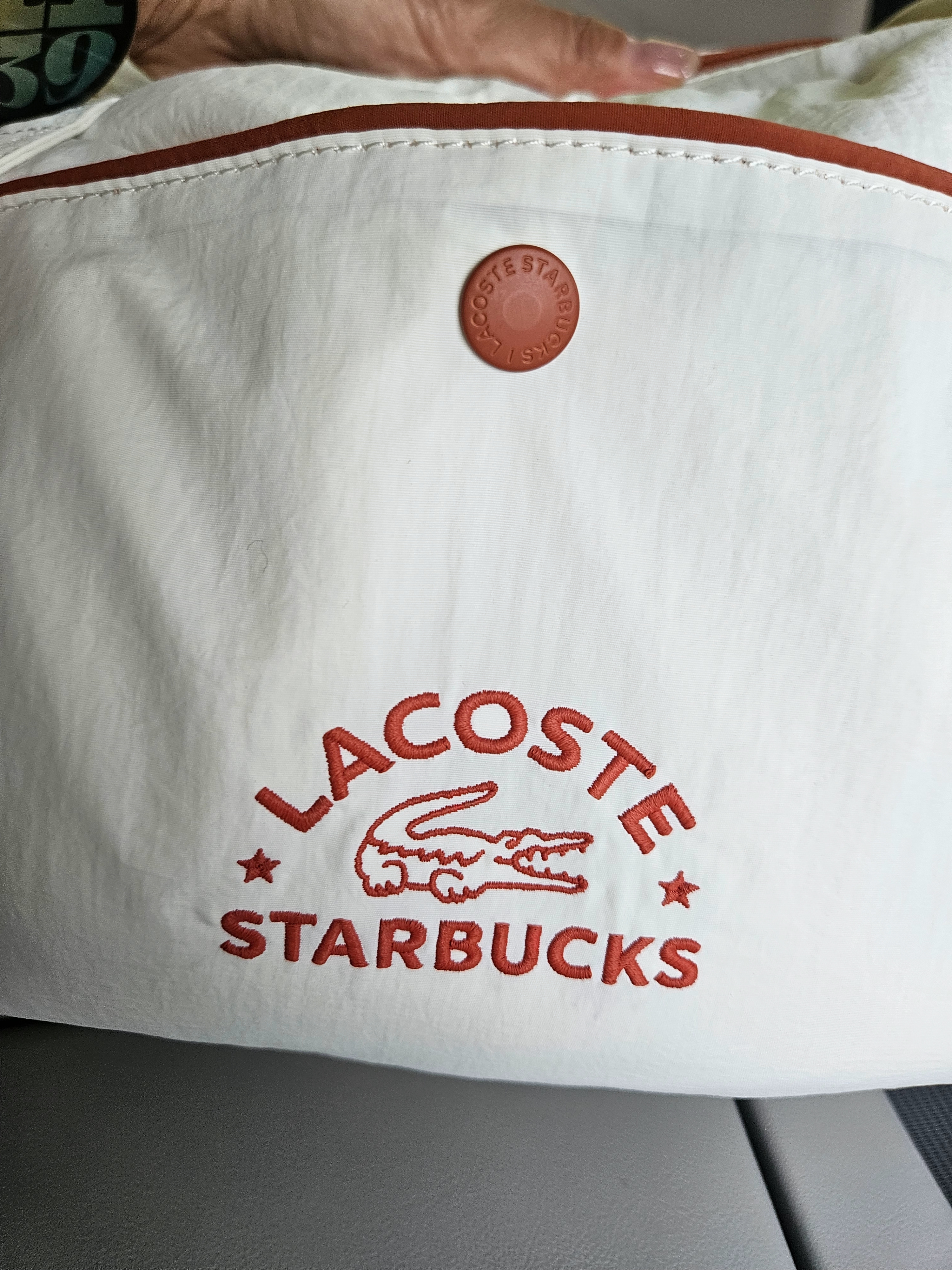 Starbucks x Lacoste Multiple Bag Ivory, Pop Mart Fall In Wild Labubu Series Toy Keyring 착용 스타일 - 3