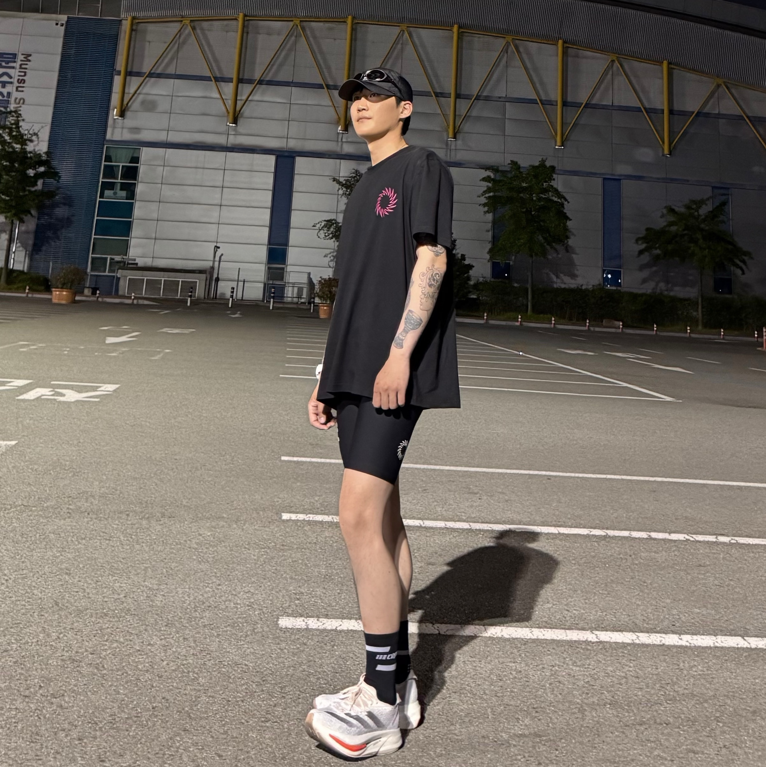 UVU Half Tights Black, UVU Training Club T-Shirt Black Pink 착용 스타일