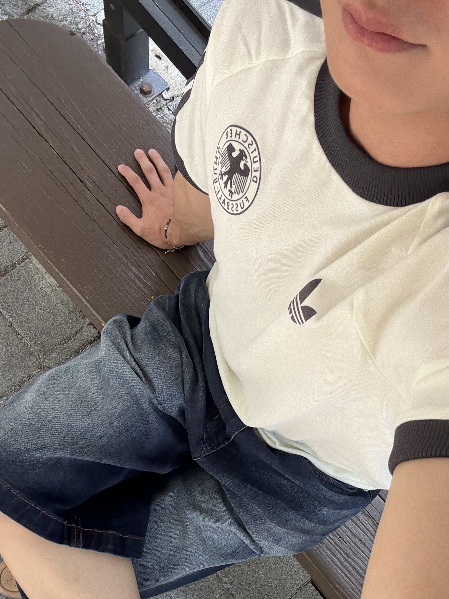 Adidas German Adicolor Classic 3-Stripes T-Shirt Off White - KR Sizing 착용 스타일