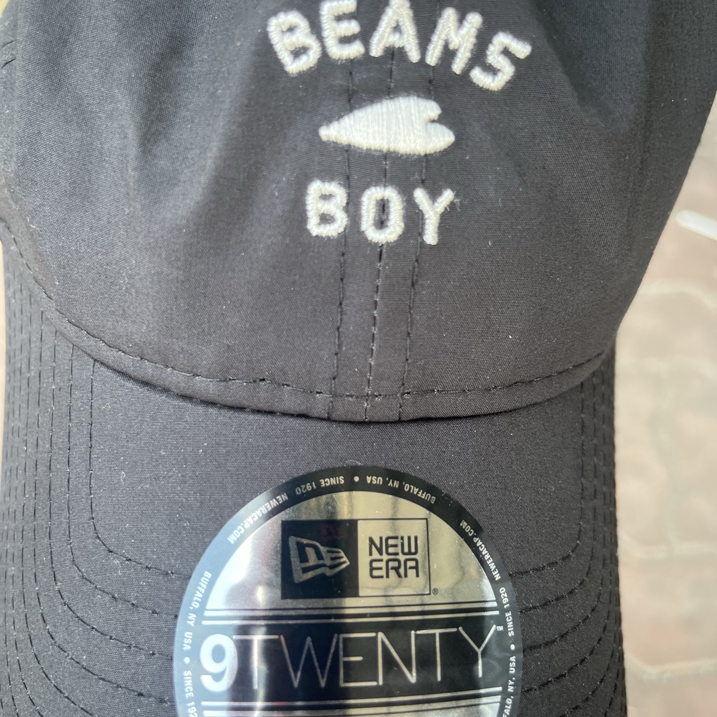 Beams Boy x New Era Logo Ball Cap Black 착용 스타일