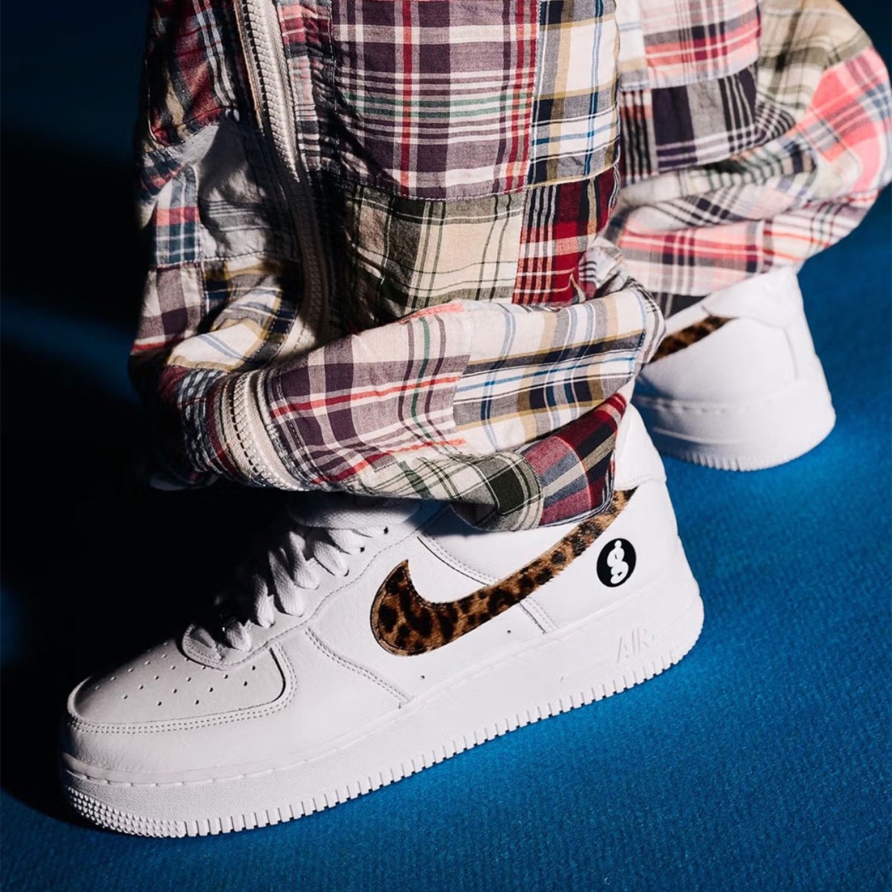 Nike x Supreme x GOODENOUGH Air Force 1 Low White - 25SS 착용 스타일 - 1