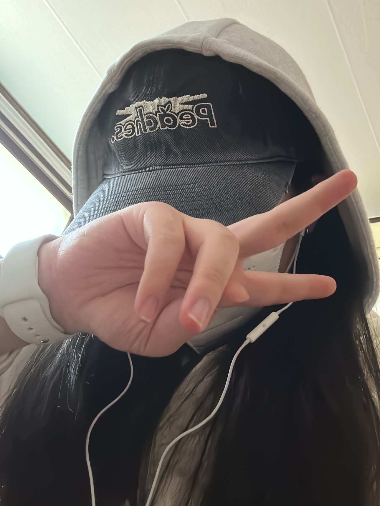 [예약 배송] [LE SSERAFIM x Peaches.] BALL CAP 착용 스타일