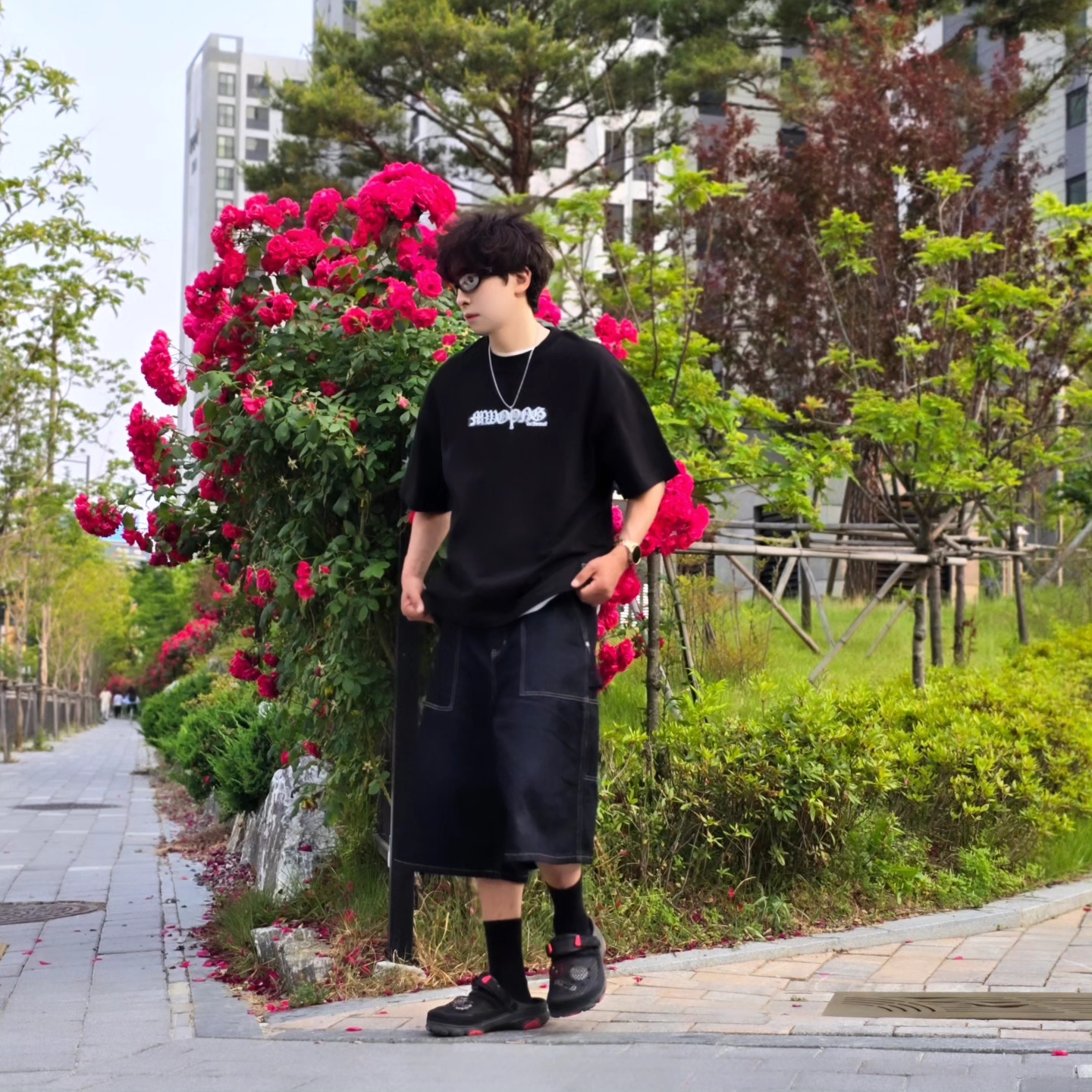 Samsung Galaxy Watch6 44mm LTE Silver (Korean Ver.), Crocs x Staple Classic All Terrain Clog Black 착용 스타일 - 6