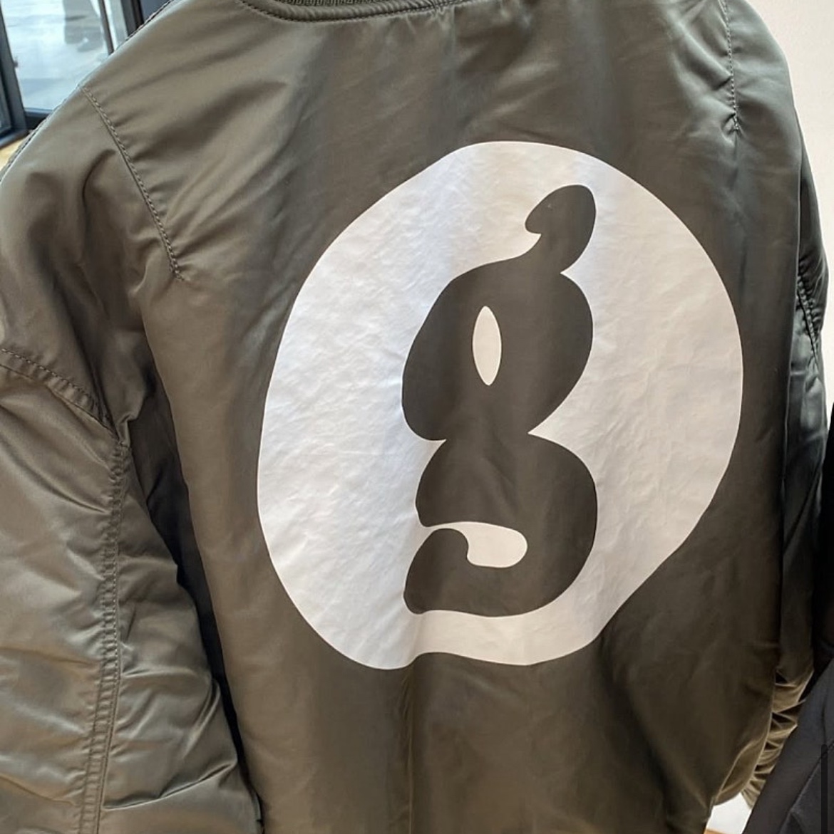 Supreme x GOODENOUGH Reversible MA-1 Black - 25SS, Supreme x GOODENOUGH Reversible MA-1 Olive - 25SS 착용 스타일 - 2
