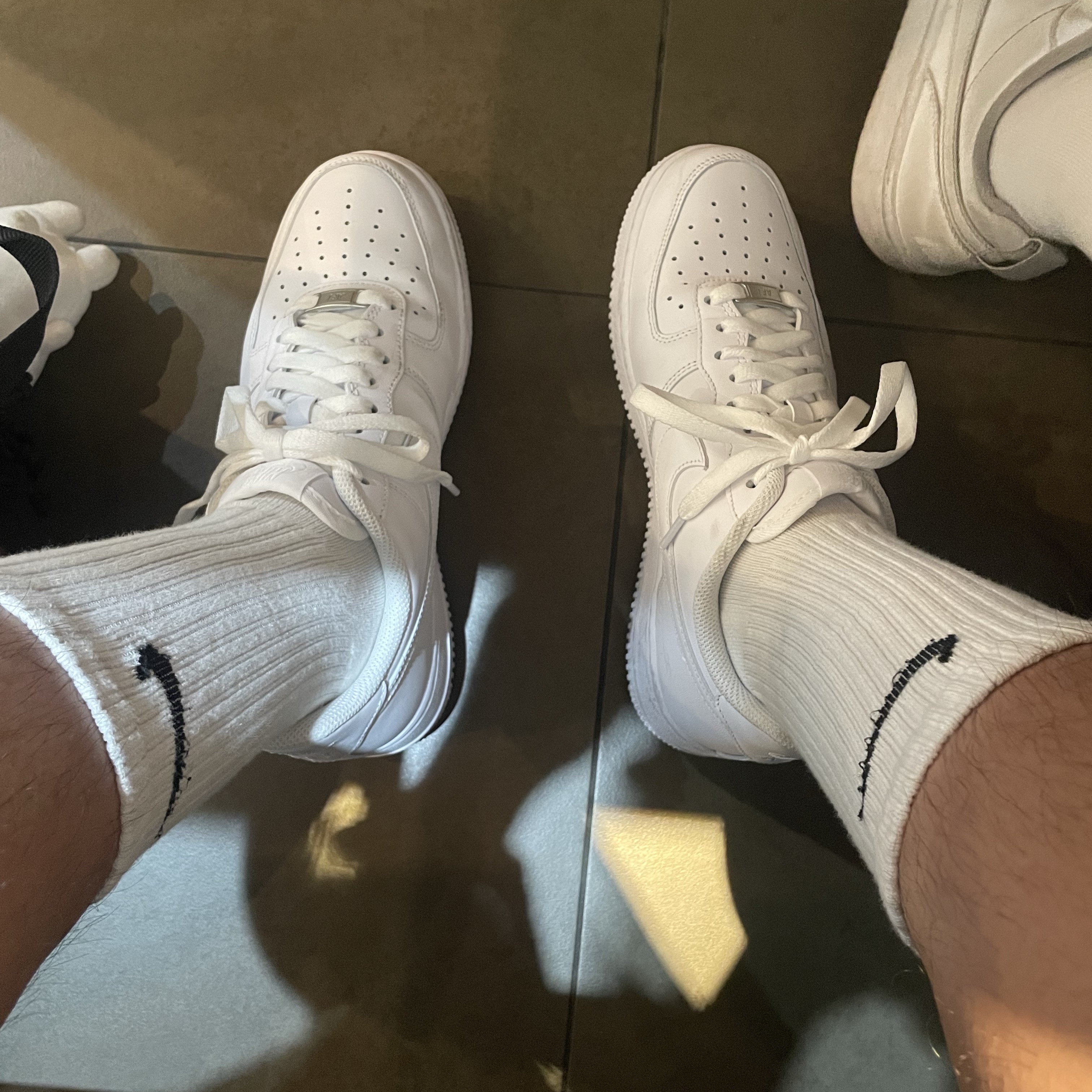 Nike Air Force 1 '07 Low White, Nike Everyday Lightweight Training Crew Socks White (3 Pack/Korean Ver.) 착용 스타일