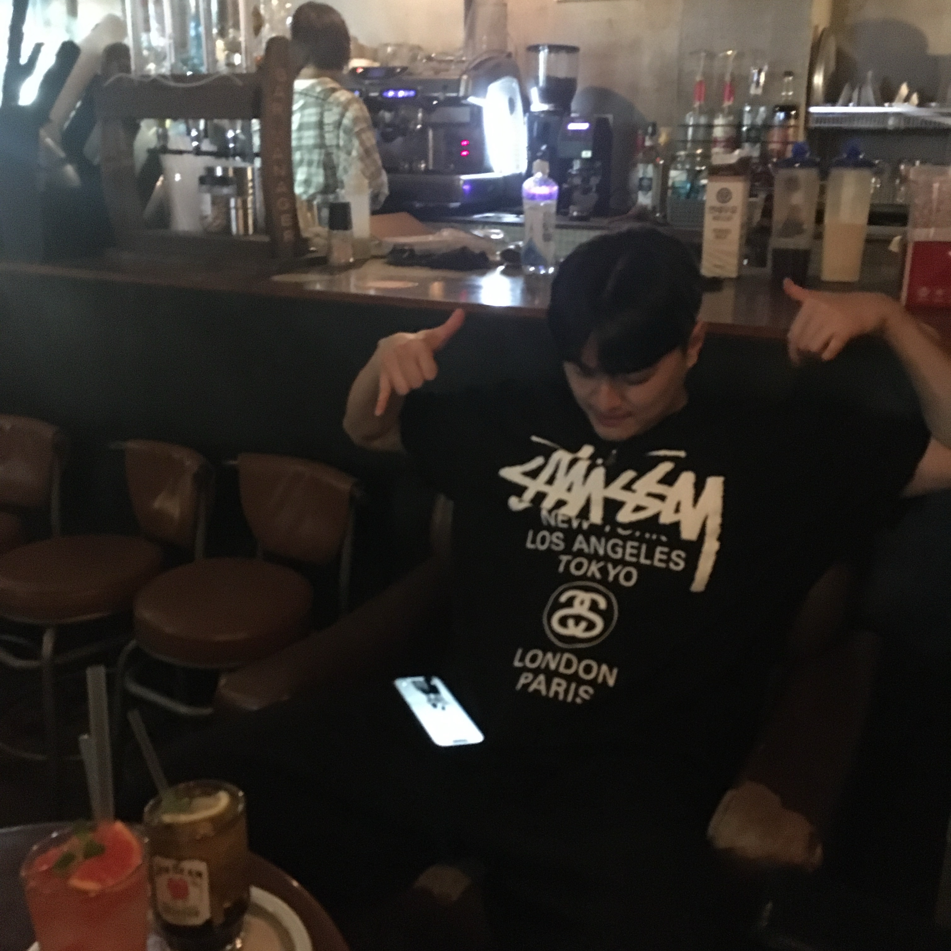 Stussy World Tour T-Shirt Black 2024,2025 착용 스타일 - 2